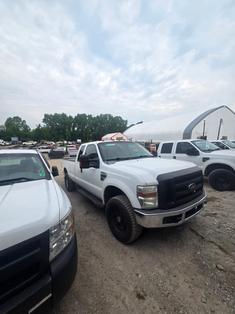 2010 Ford F-250 Extended Cab Long Bed Super Duty 4x4 - FULL PART OUT
