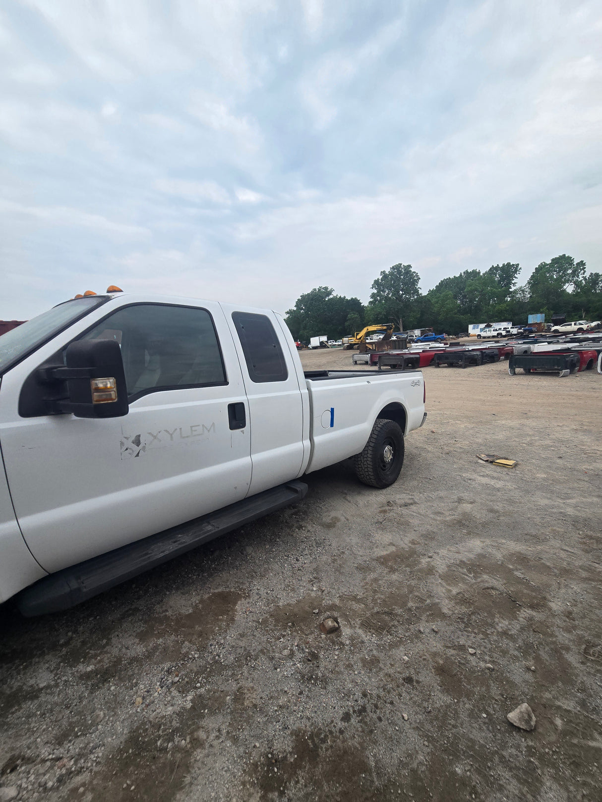 2010 Ford F-250 Extended Cab Long Bed Super Duty 4x4 - FULL PART OUT