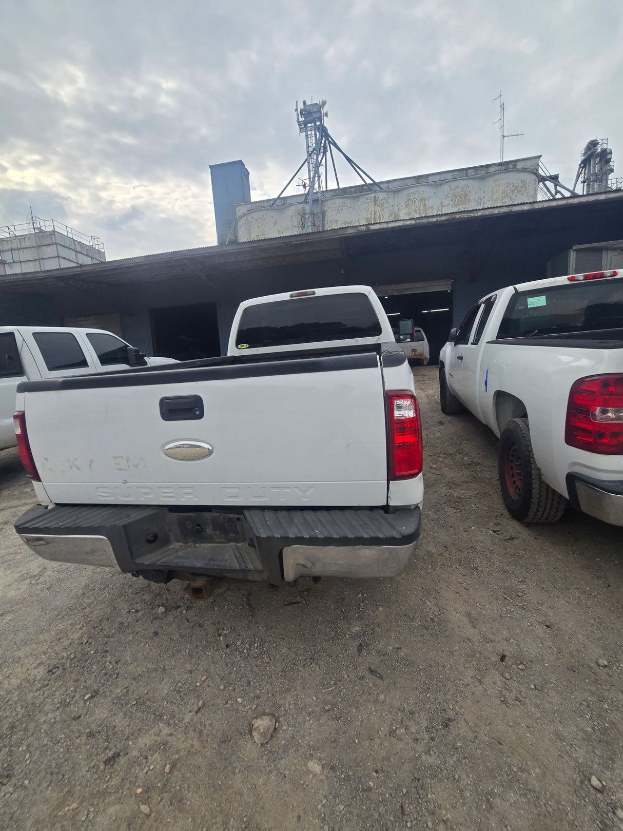 2010 Ford F-250 Extended Cab Long Bed Super Duty 4x4 - FULL PART OUT