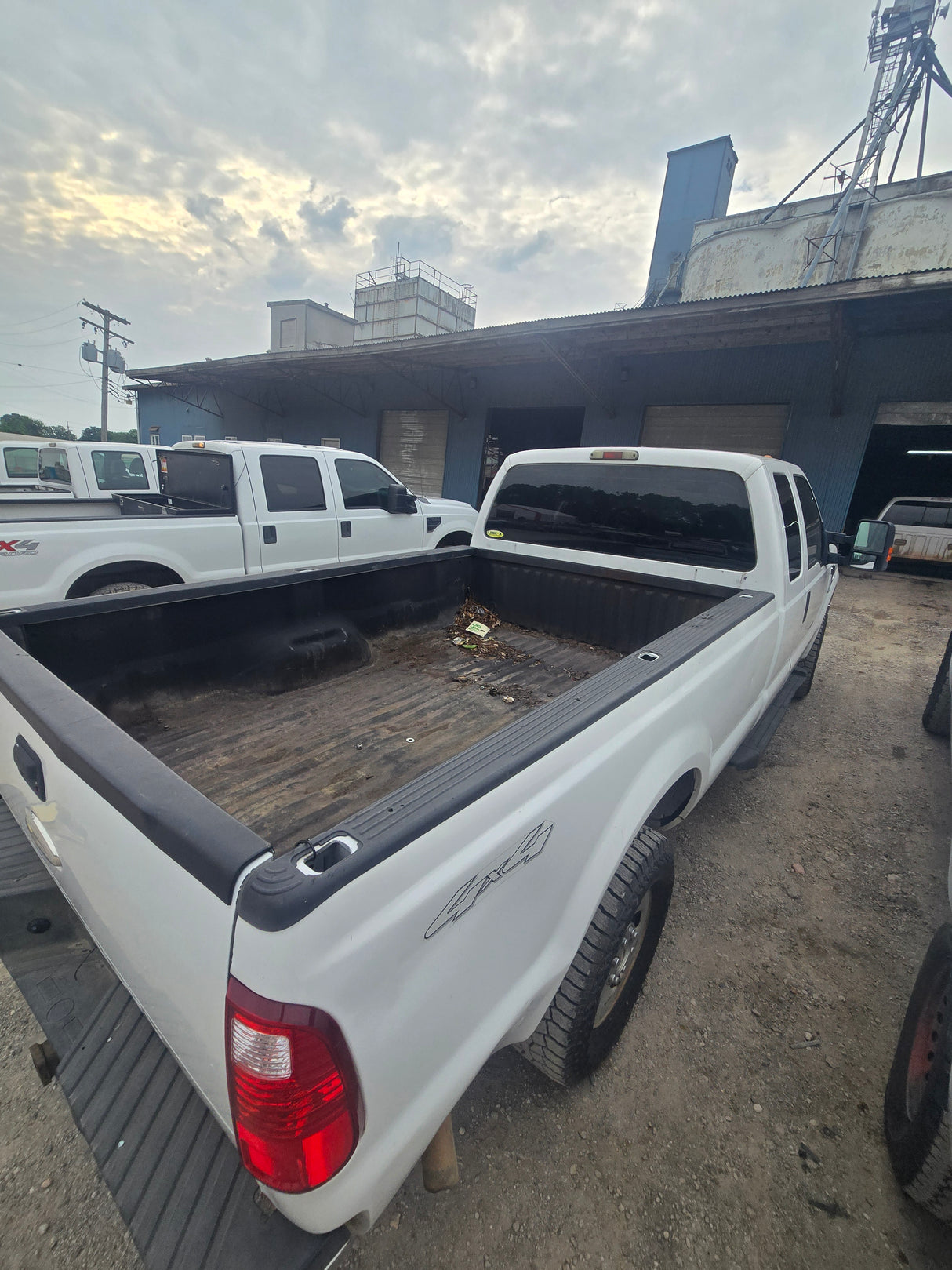 2010 Ford F-250 Extended Cab Long Bed Super Duty 4x4 - FULL PART OUT