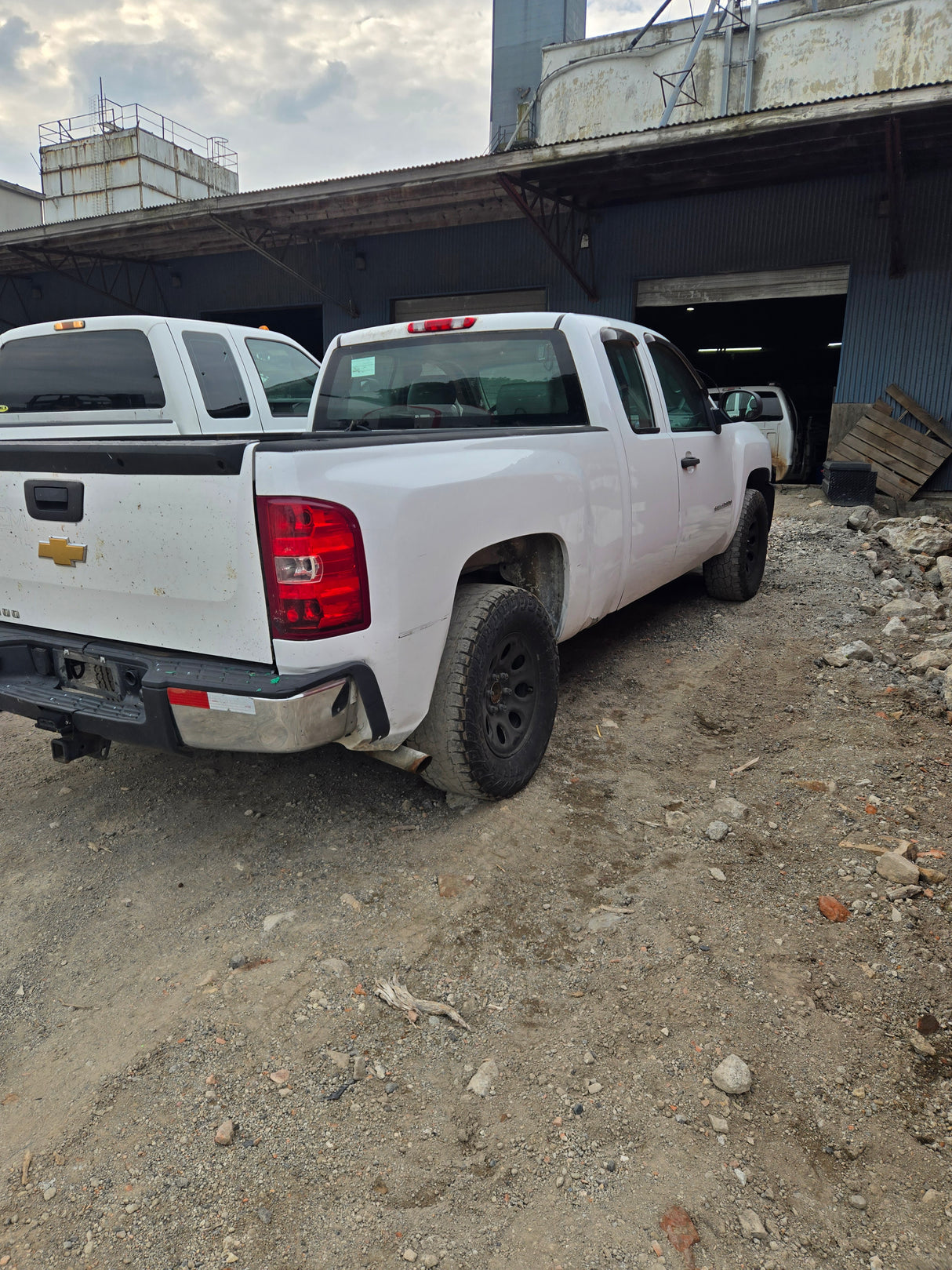 2013 Chevrolet Silverado 1500HD Extended Cab Short Bed 6.5' - FULL PART OUT
