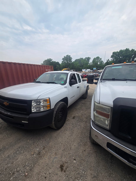 2013 Chevrolet Silverado 1500HD Extended Cab Short Bed 6.5' - FULL PART OUT