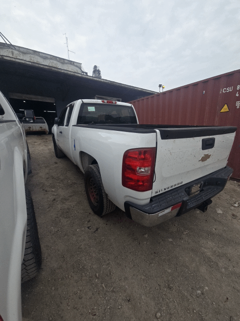 2013 Chevrolet Silverado 1500HD Extended Cab Short Bed 6.5' - FULL PART OUT
