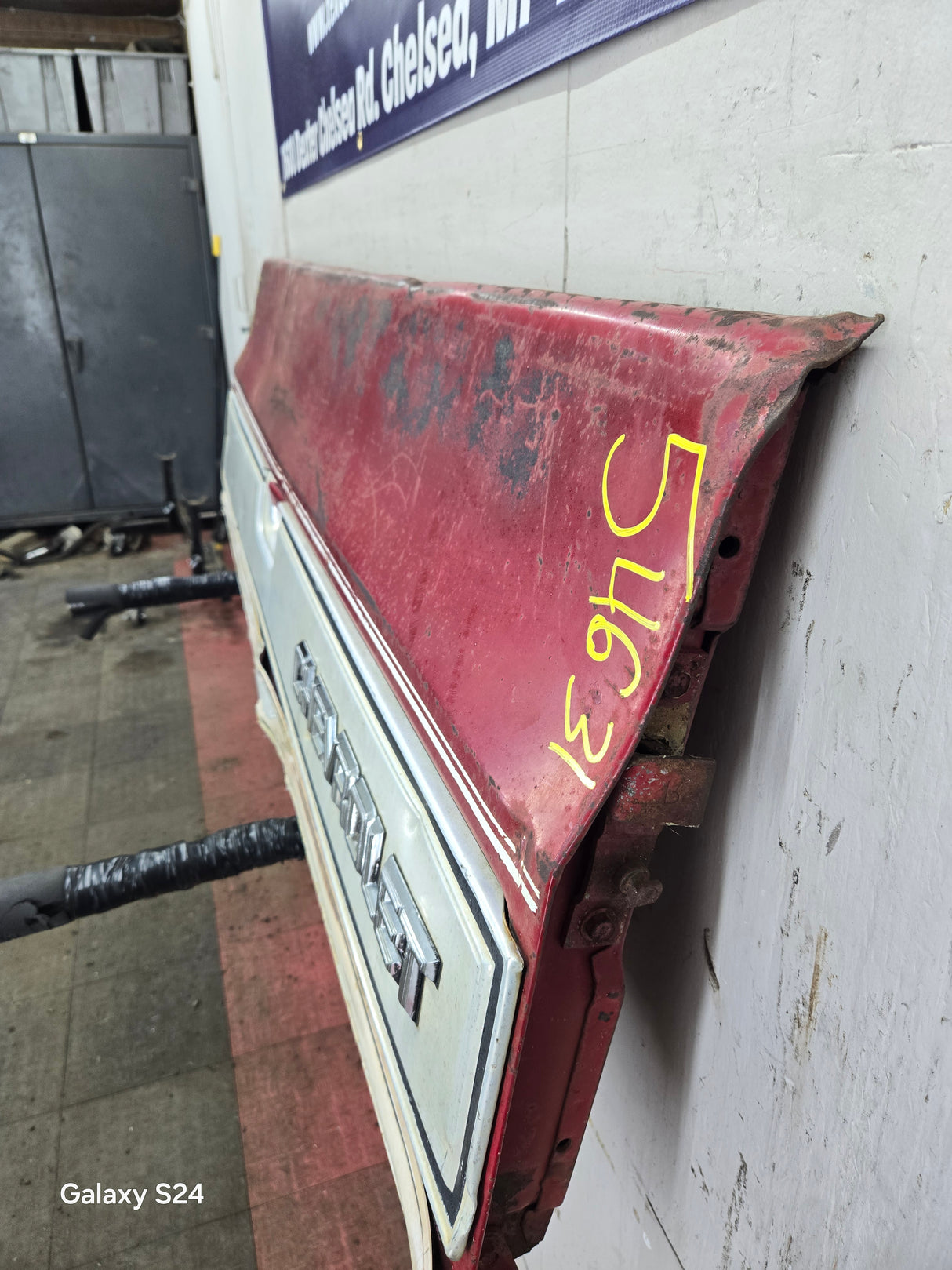 1973-1987 Chevrolet / GMC Square Body Tailgate C10 C15 C20 C25 C35 K10 K15 K20 K25 K35