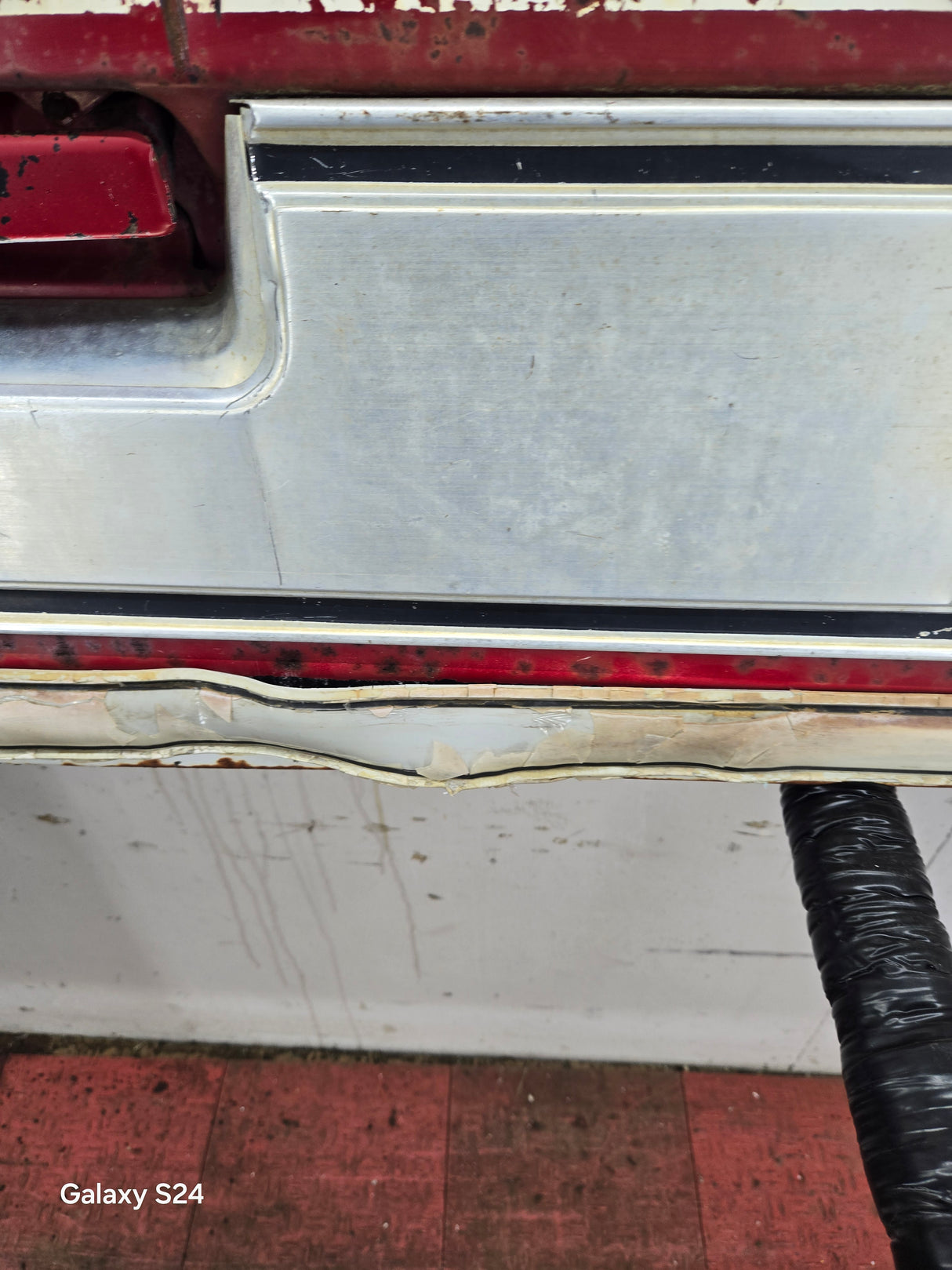 1973-1987 Chevrolet / GMC Square Body Tailgate C10 C15 C20 C25 C35 K10 K15 K20 K25 K35