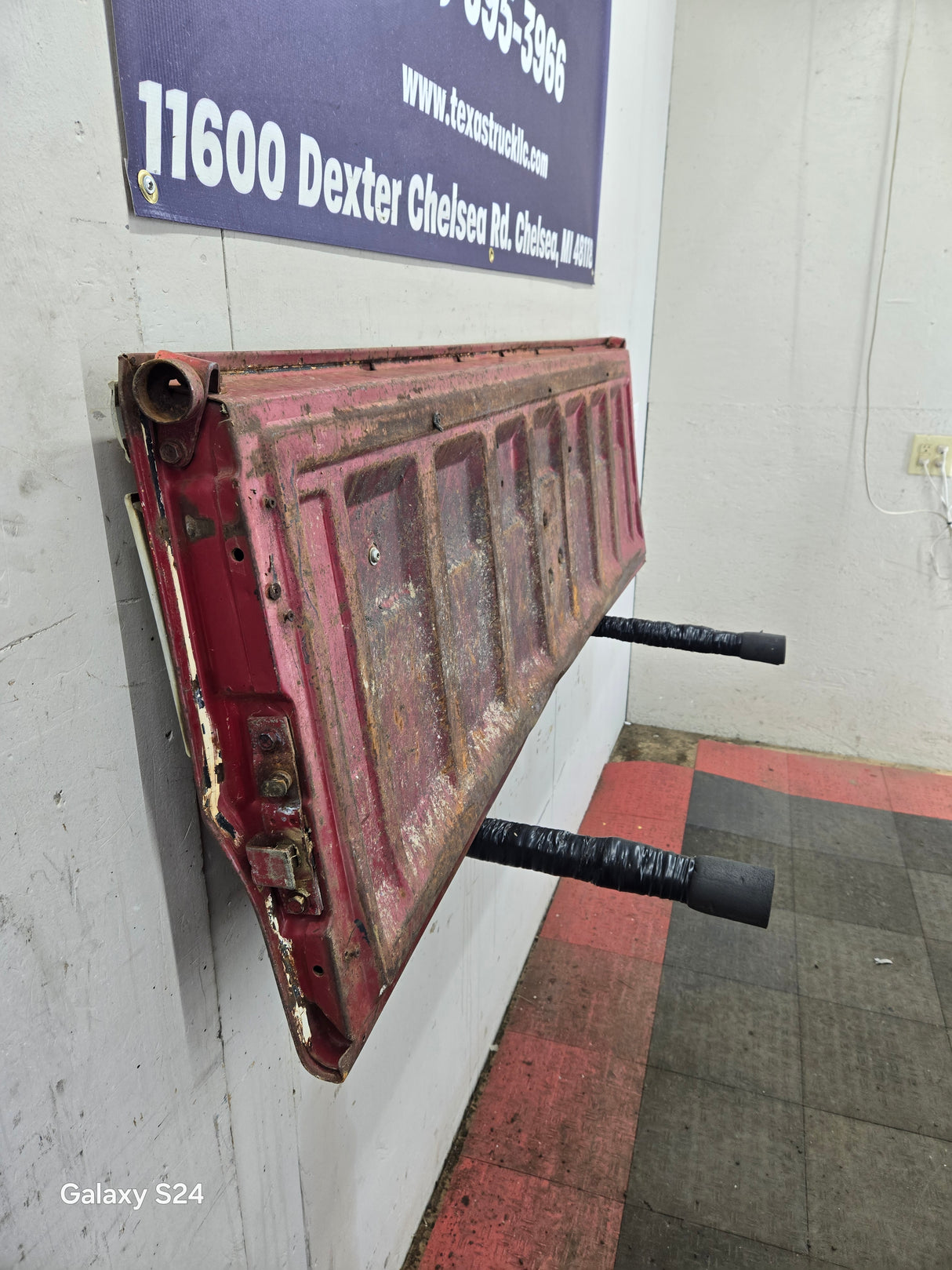 1973-1987 Chevrolet / GMC Square Body Tailgate C10 C15 C20 C25 C35 K10 K15 K20 K25 K35