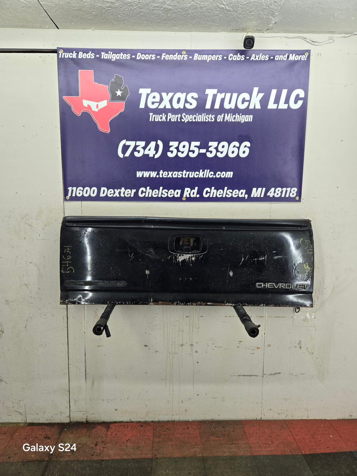1999-2007 Chevrolet Silverado / GMC Sierra 1500 2500 HD 3500 HD Tailgate
