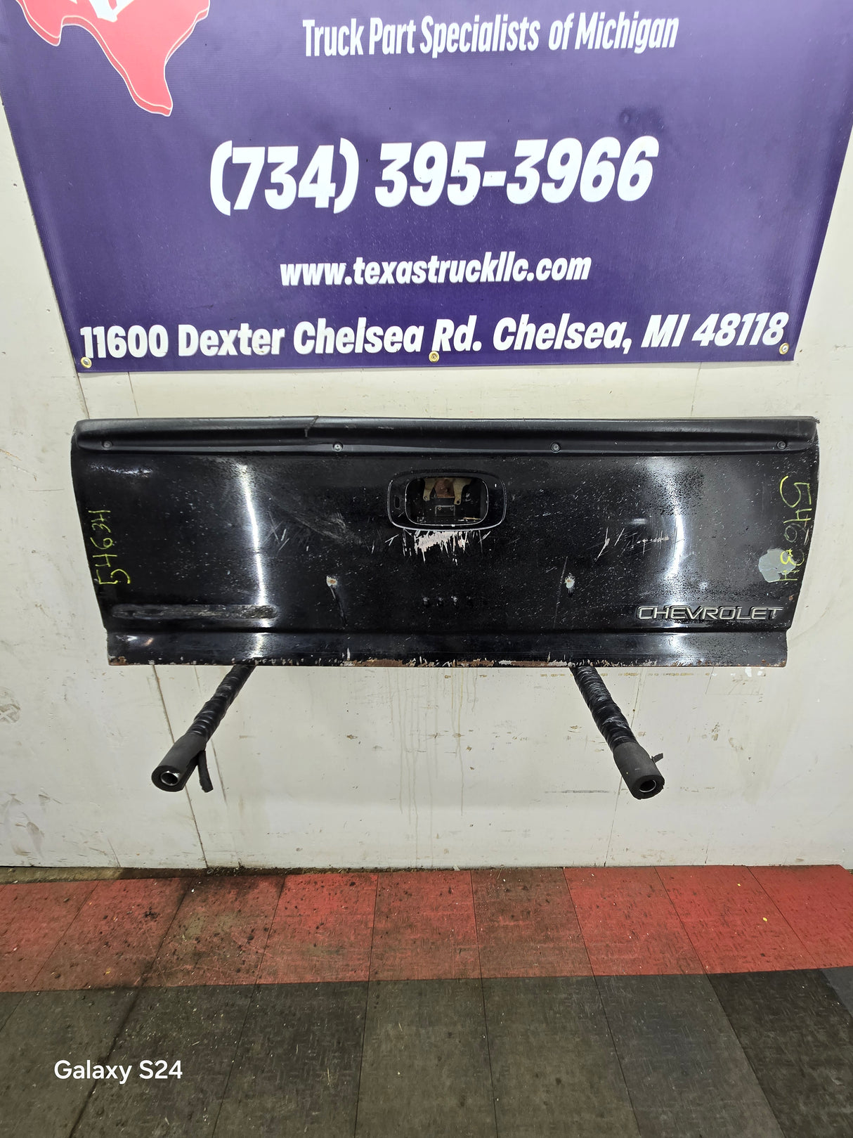 1999-2007 Chevrolet Silverado / GMC Sierra 1500 2500 HD 3500 HD Tailgate