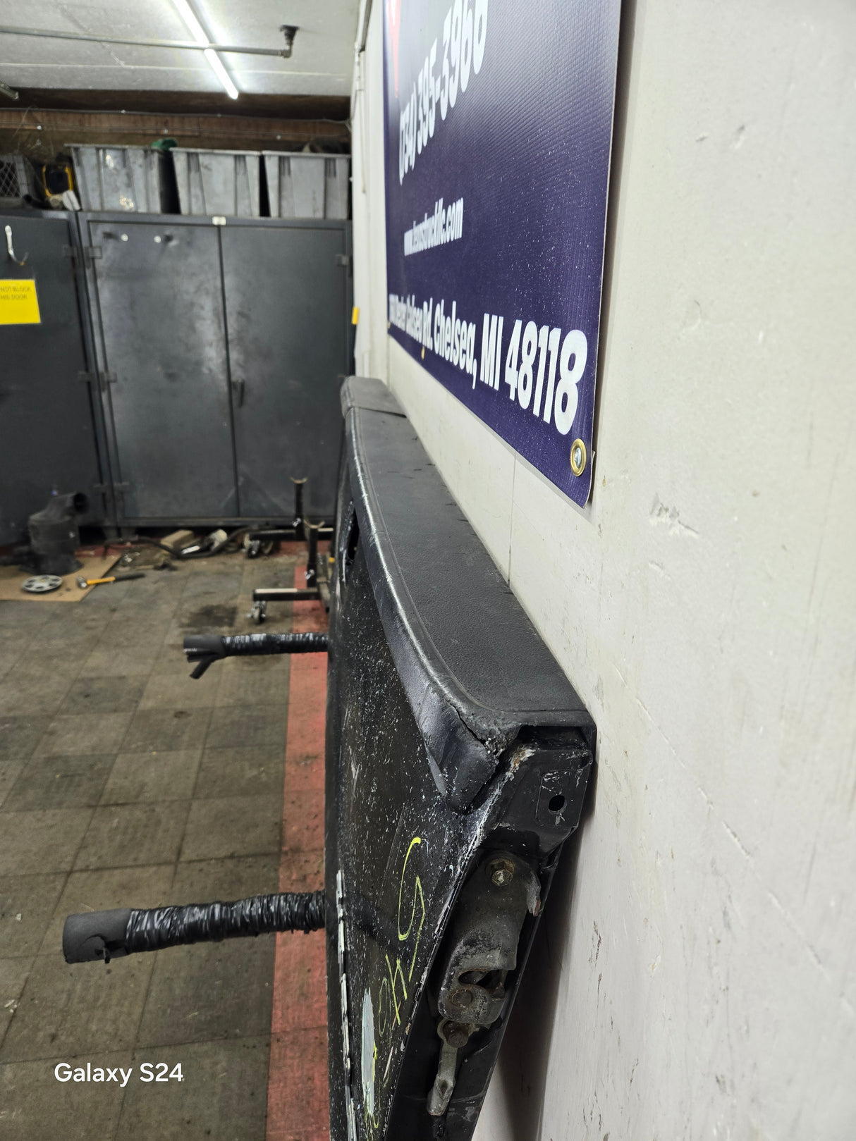 1999-2007 Chevrolet Silverado / GMC Sierra 1500 2500 HD 3500 HD Tailgate