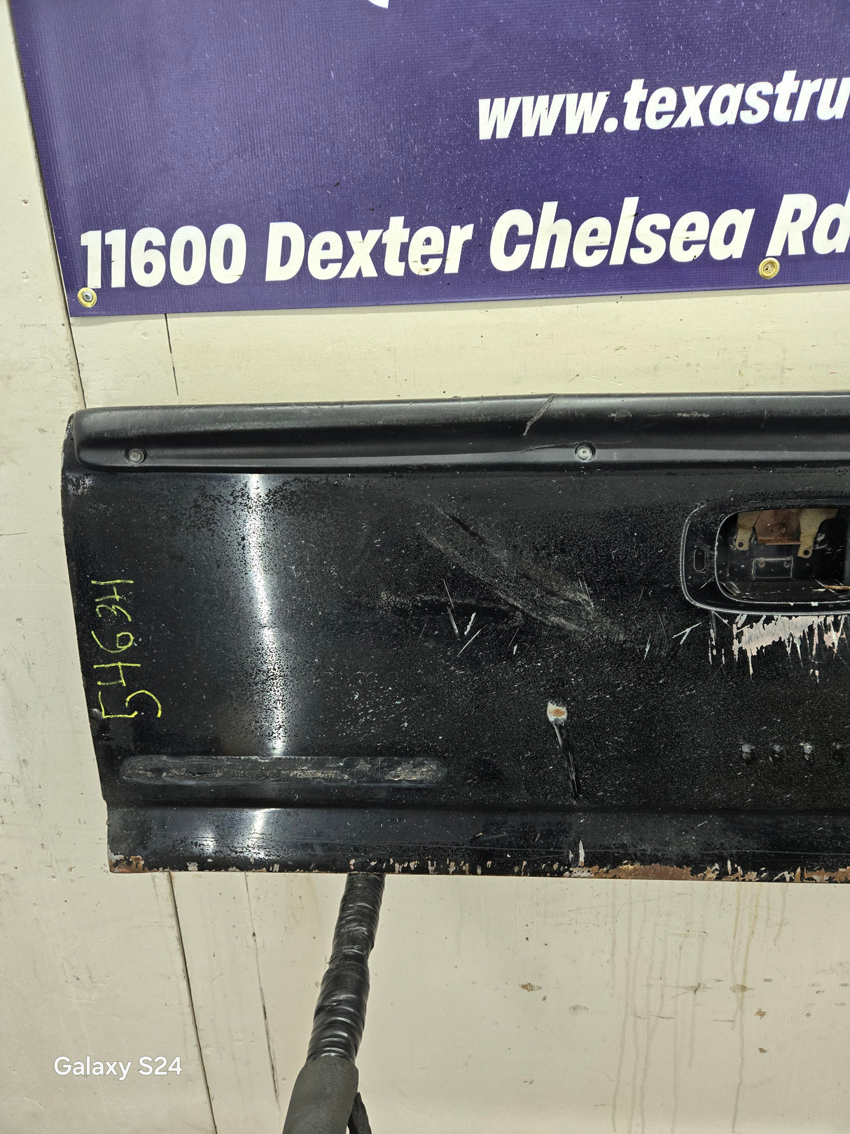 1999-2007 Chevrolet Silverado / GMC Sierra 1500 2500 HD 3500 HD Tailgate