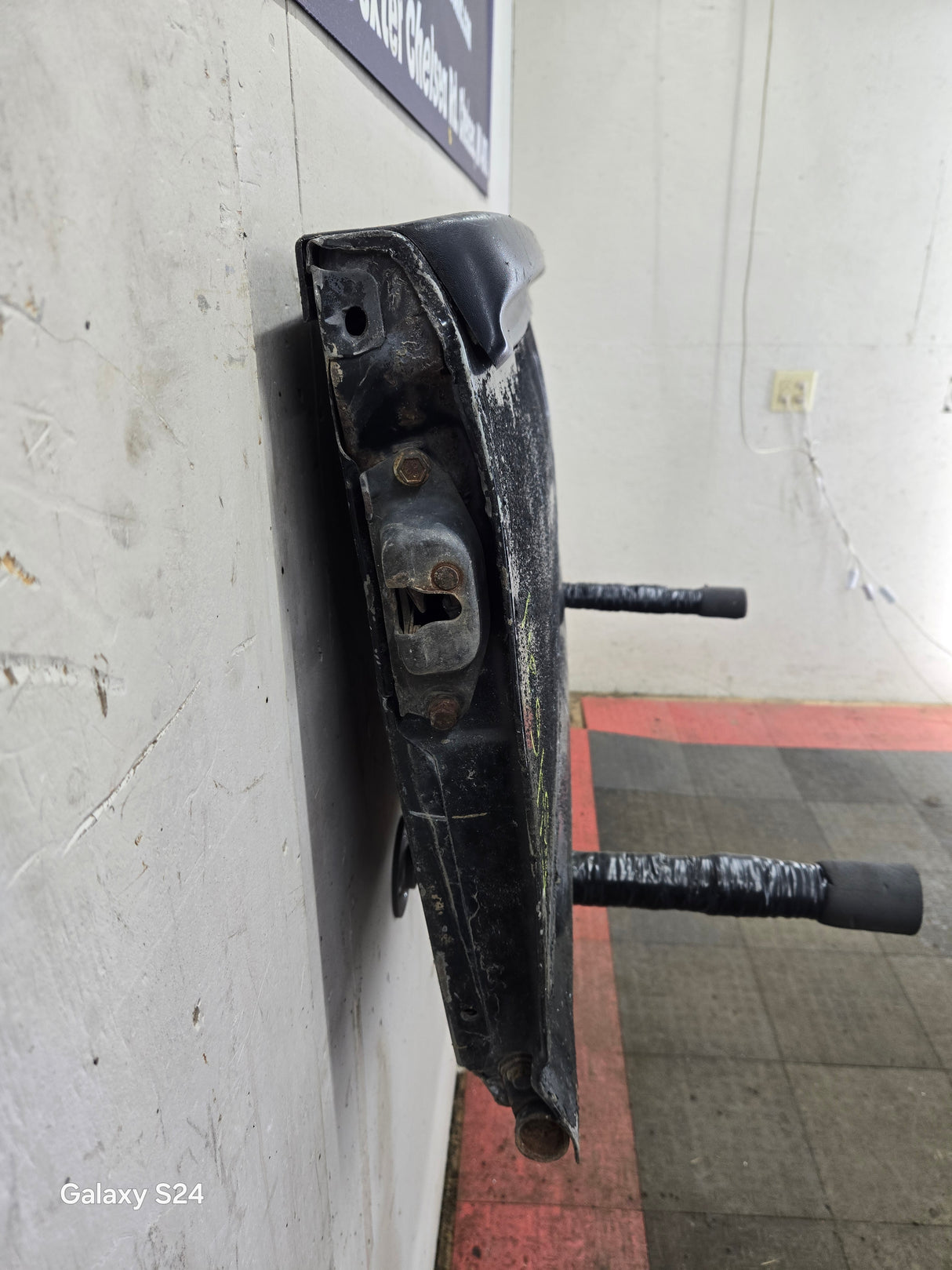 1999-2007 Chevrolet Silverado / GMC Sierra 1500 2500 HD 3500 HD Tailgate