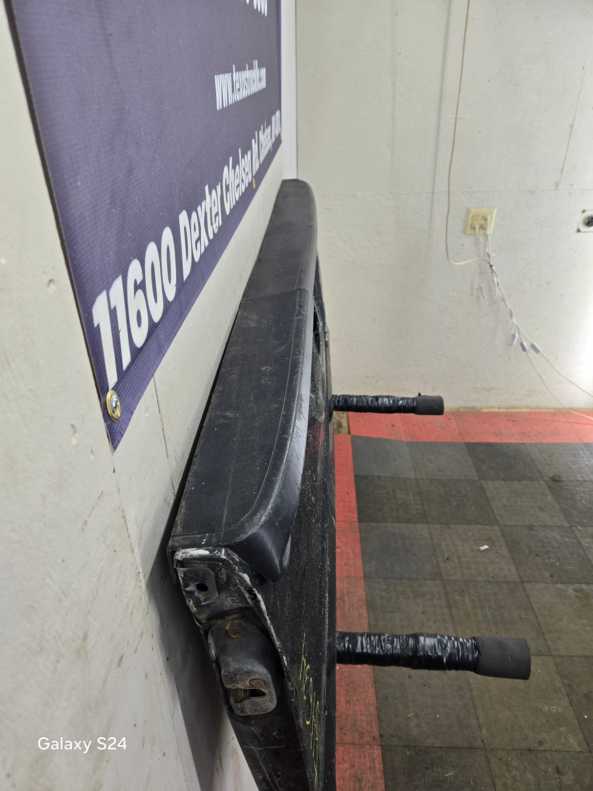 1999-2007 Chevrolet Silverado / GMC Sierra 1500 2500 HD 3500 HD Tailgate