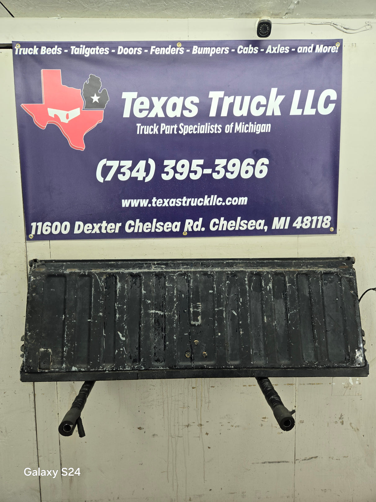 1999-2007 Chevrolet Silverado / GMC Sierra 1500 2500 HD 3500 HD Tailgate