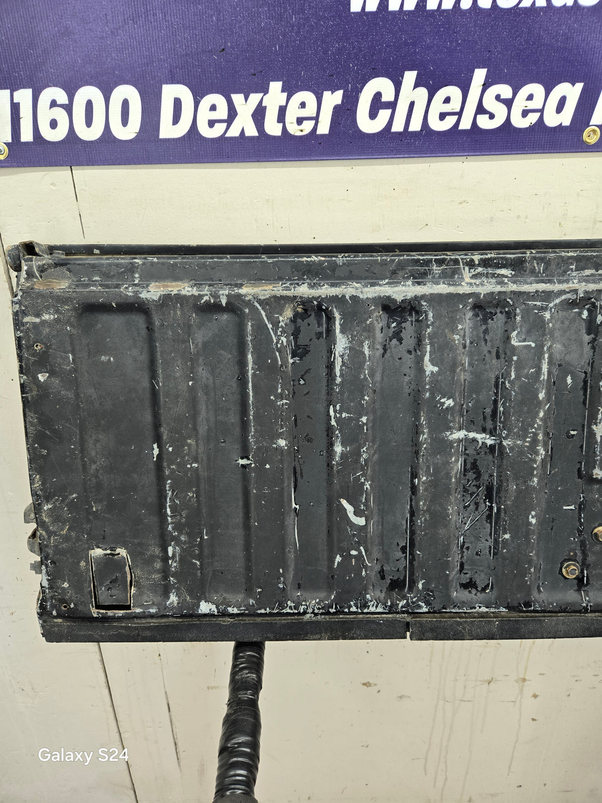 1999-2007 Chevrolet Silverado / GMC Sierra 1500 2500 HD 3500 HD Tailgate