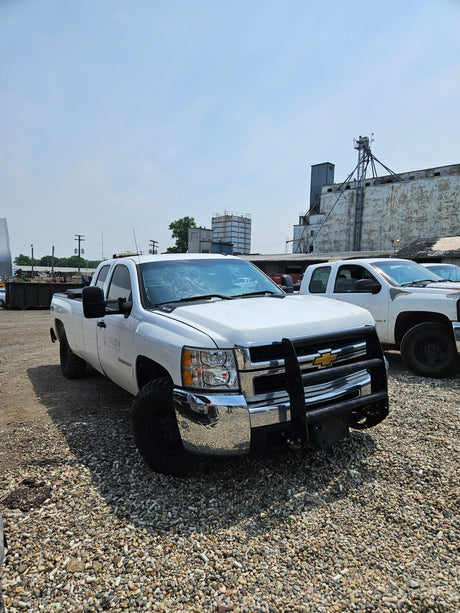 2008 Chevrolet Silverado 2500HD Extended Cab 4 door Long Bed 8' - FULL PART OUT