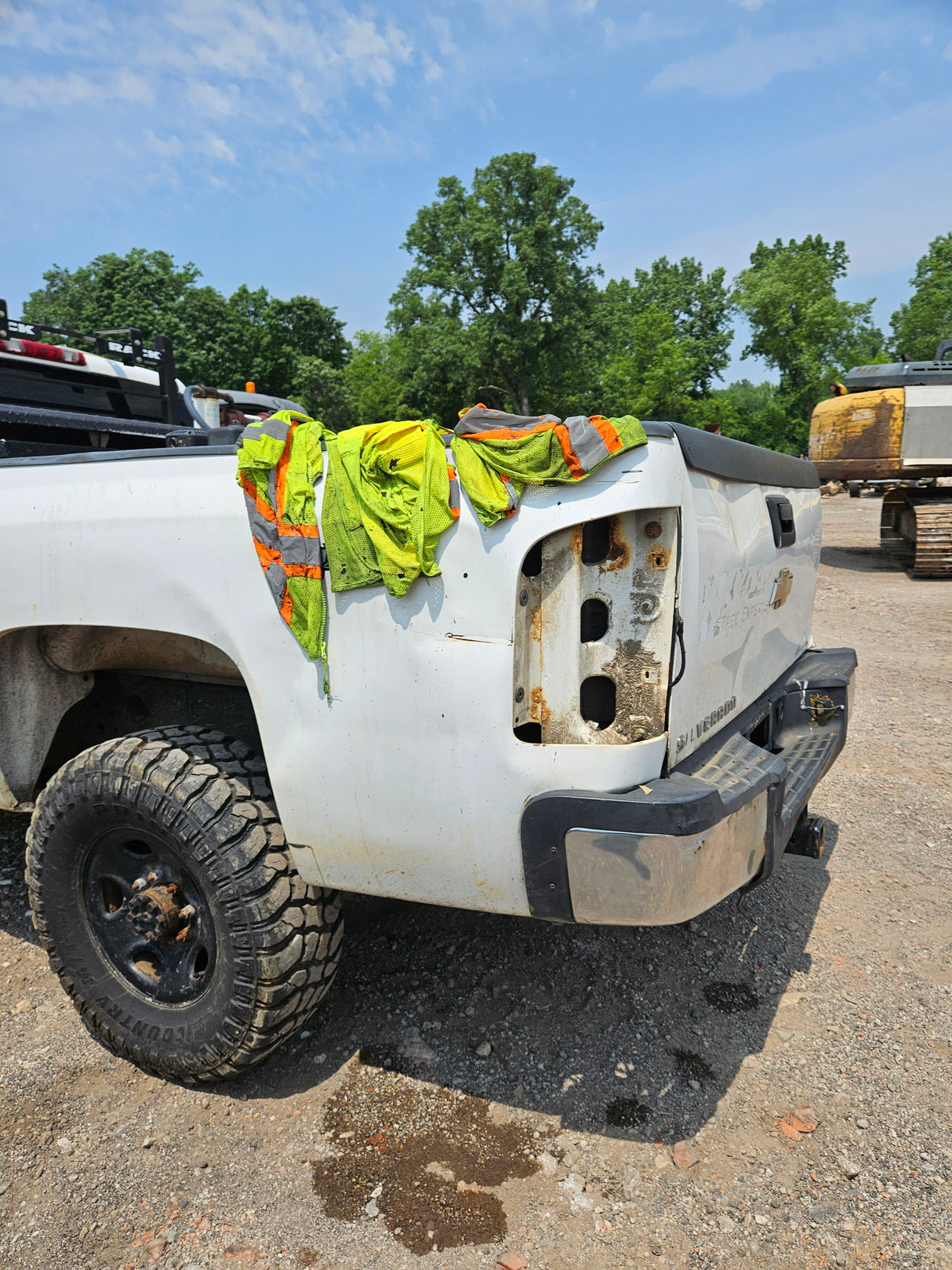 2008 Chevrolet Silverado 2500HD Extended Cab 4 door Long Bed 8' - FULL PART OUT