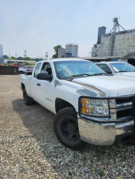 2008 Chevrolet Silverado 2500HD Extended Cab Short Bed 6.5' - FULL PART OUT