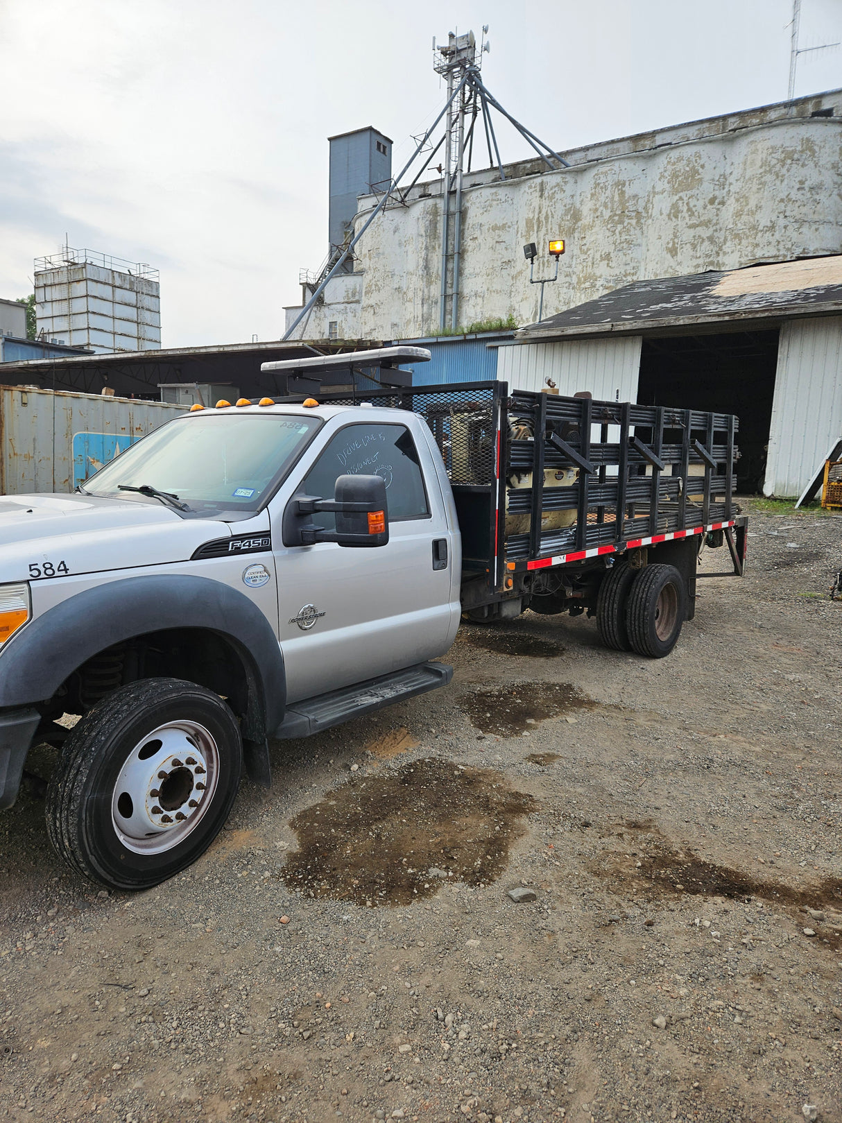 2012 Ford F-450 Super Duty Regular Cab Cab and Chassis 6.7L Power Stroke 2x4 Dual Rear Wheel - FULL PART OUT