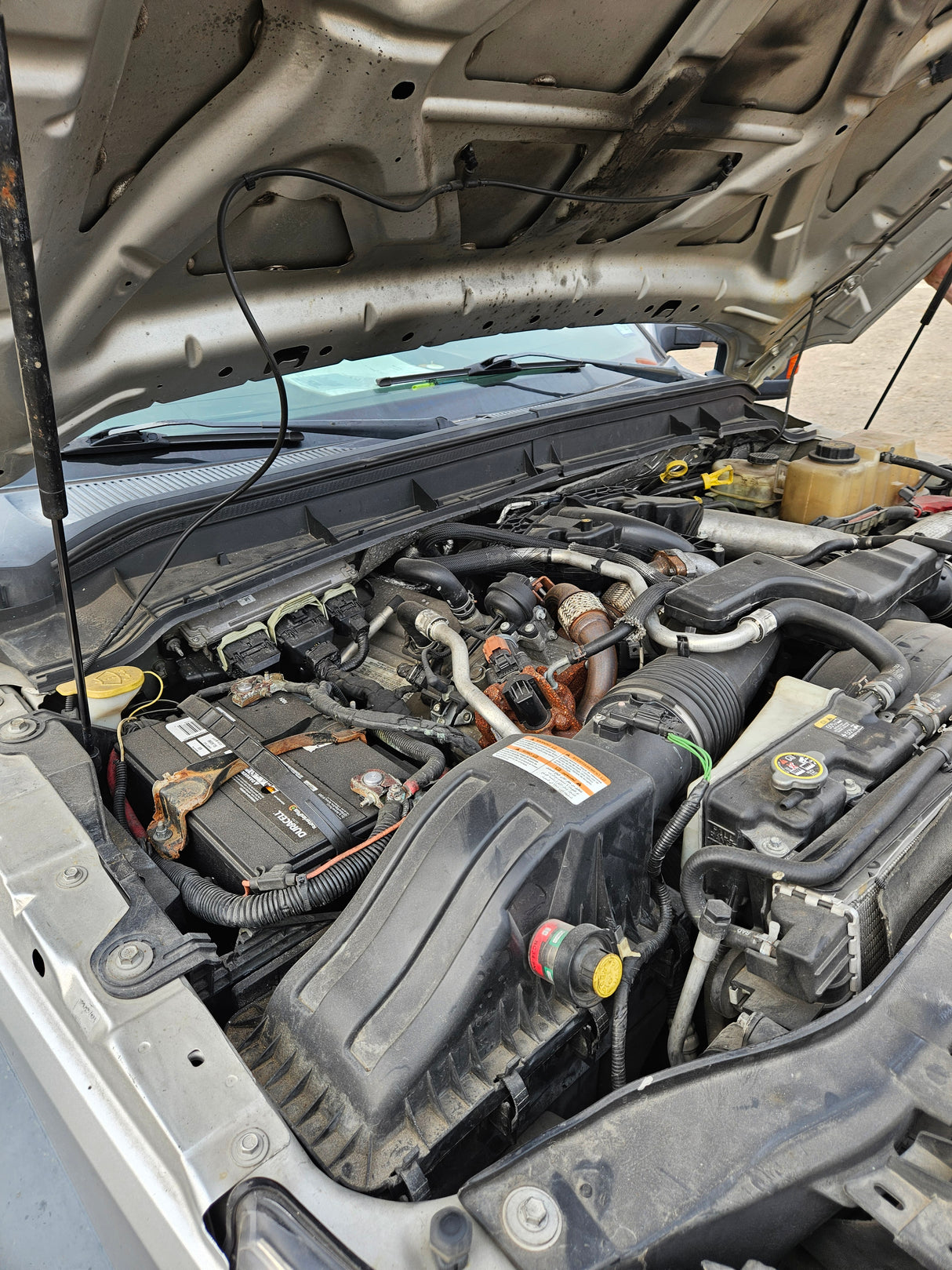 2012 Ford F-450 Super Duty Regular Cab Cab and Chassis 6.7L Power Stroke 2x4 Dual Rear Wheel - FULL PART OUT