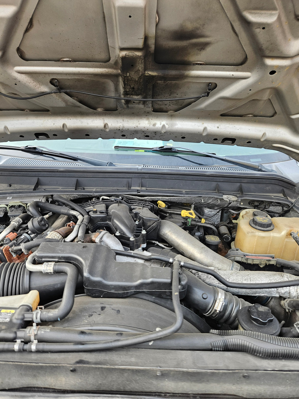 2012 Ford F-450 Super Duty Regular Cab Cab and Chassis 6.7L Power Stroke 2x4 Dual Rear Wheel - FULL PART OUT