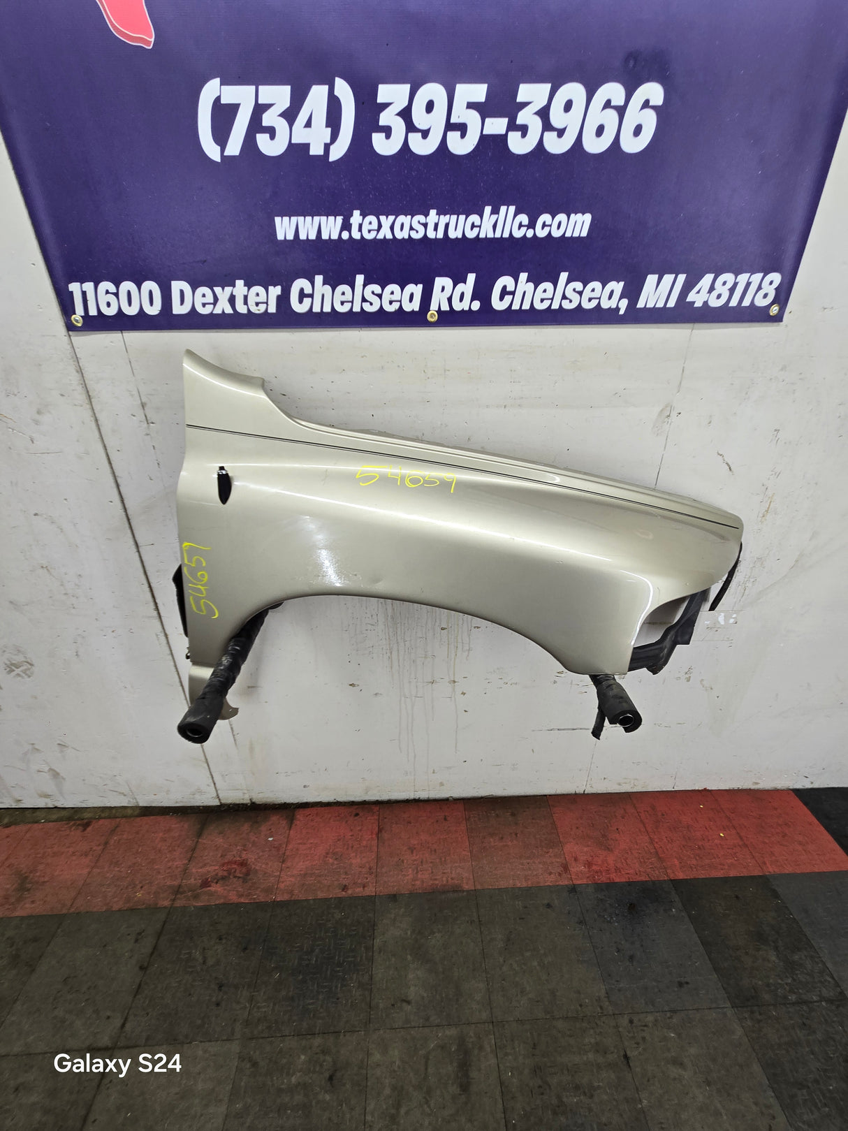 2003-2005 Dodge Ram 3rd Gen 1500 2500 3500 RH Passenger Side Front Fender