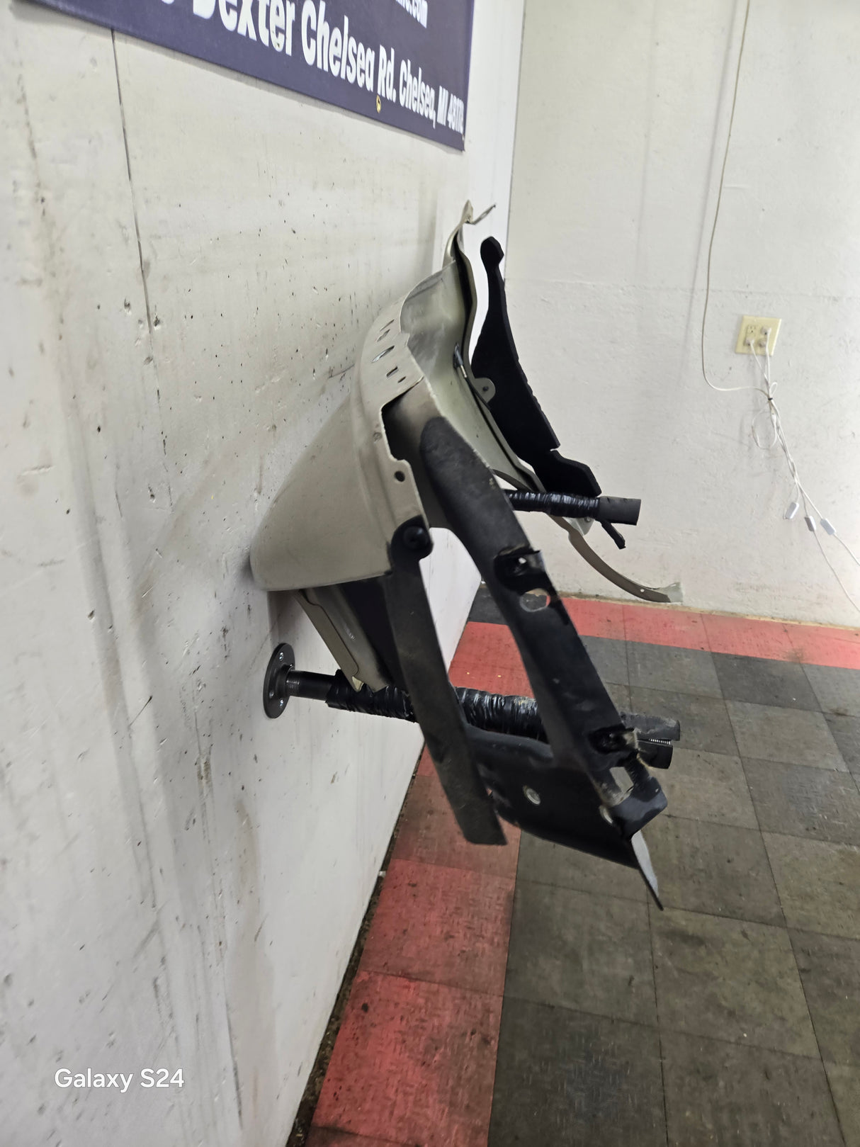 2003-2005 Dodge Ram 3rd Gen 1500 2500 3500 RH Passenger Side Front Fender