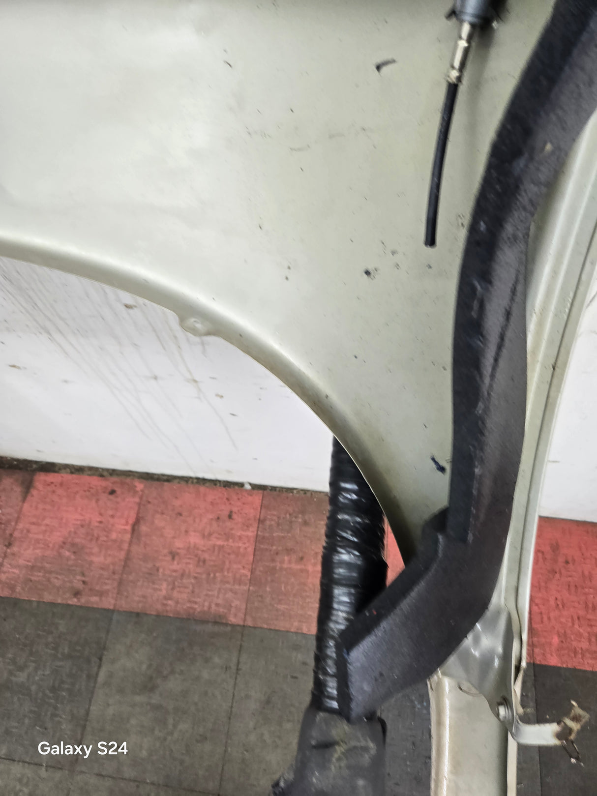 2003-2005 Dodge Ram 3rd Gen 1500 2500 3500 RH Passenger Side Front Fender