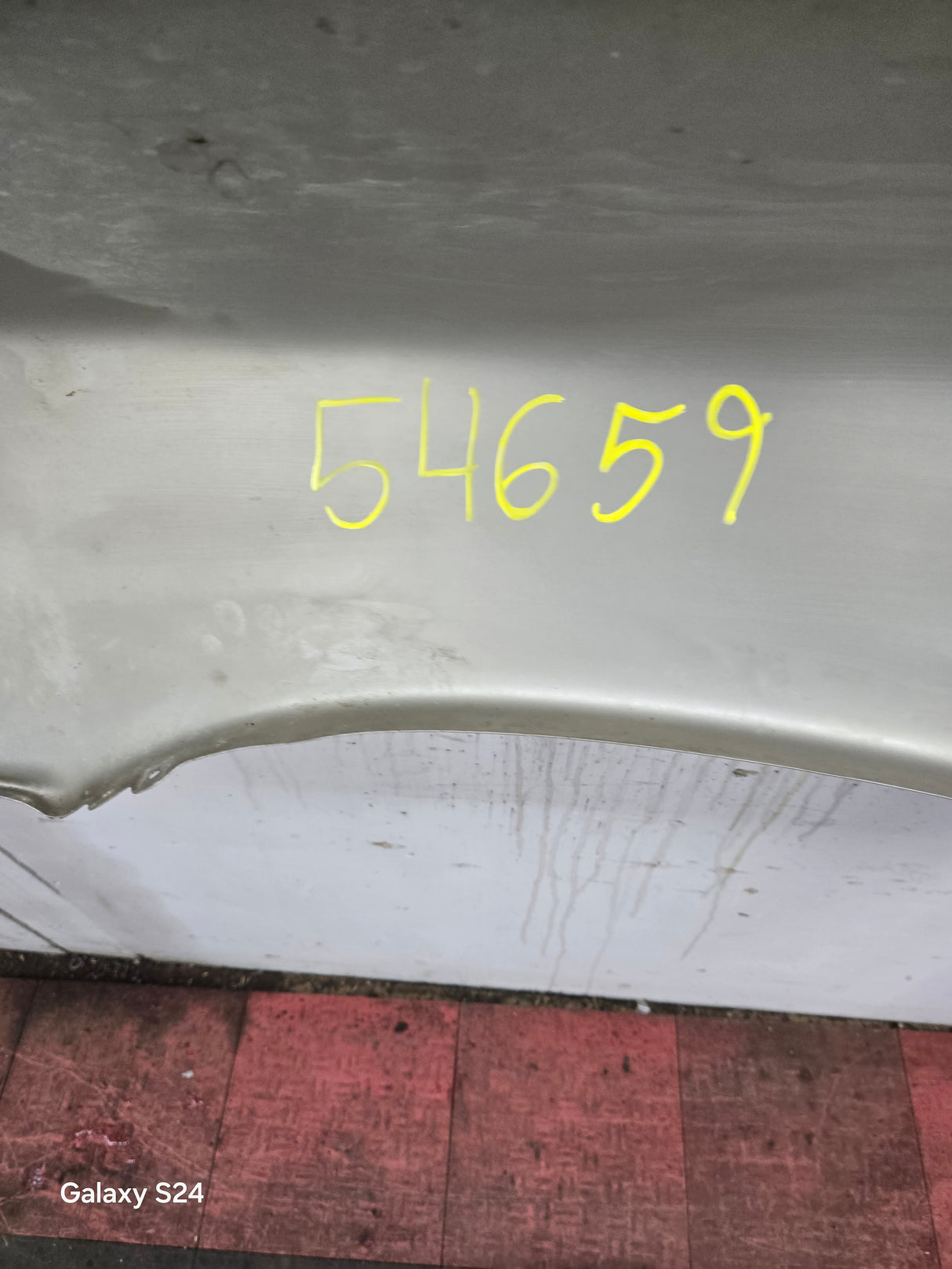 2003-2005 Dodge Ram 3rd Gen 1500 2500 3500 RH Passenger Side Front Fender