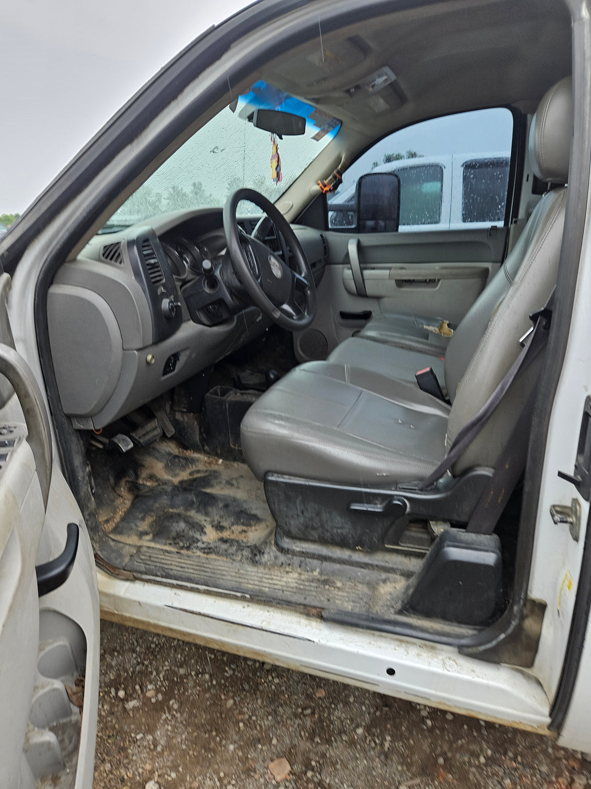 2011 GMC Sierra 2500HD 4x4 Extended Cab Long Bed 8' - FULL PART OUT