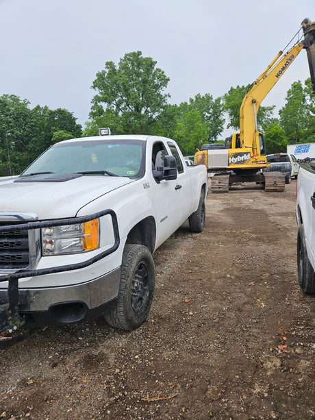 2011 GMC Sierra 2500HD 4x4 Extended Cab Long Bed 8' - FULL PART OUT