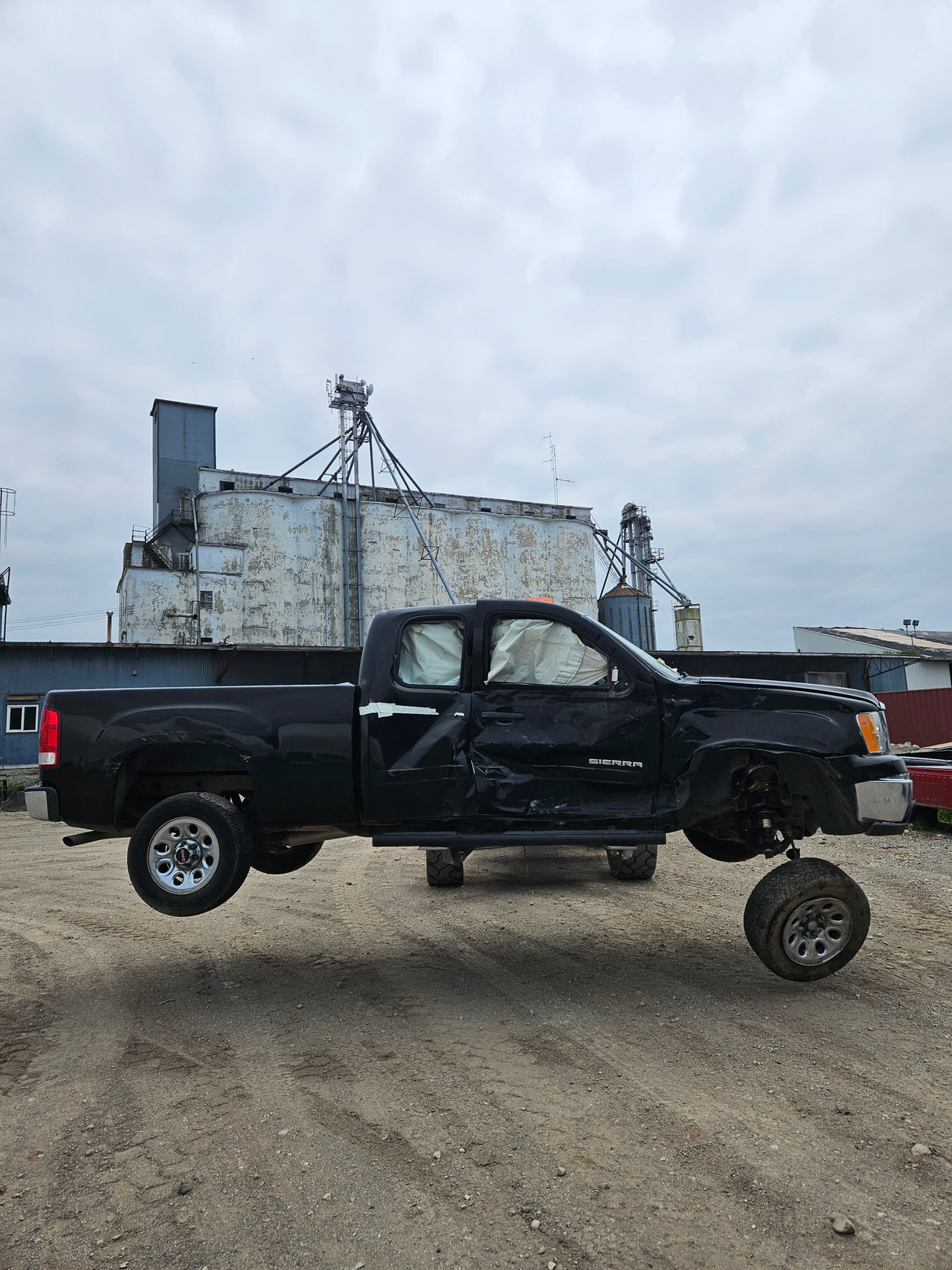2011 GMC Sierra Extended Cab Short Bed 1500 - FULL PART OUT