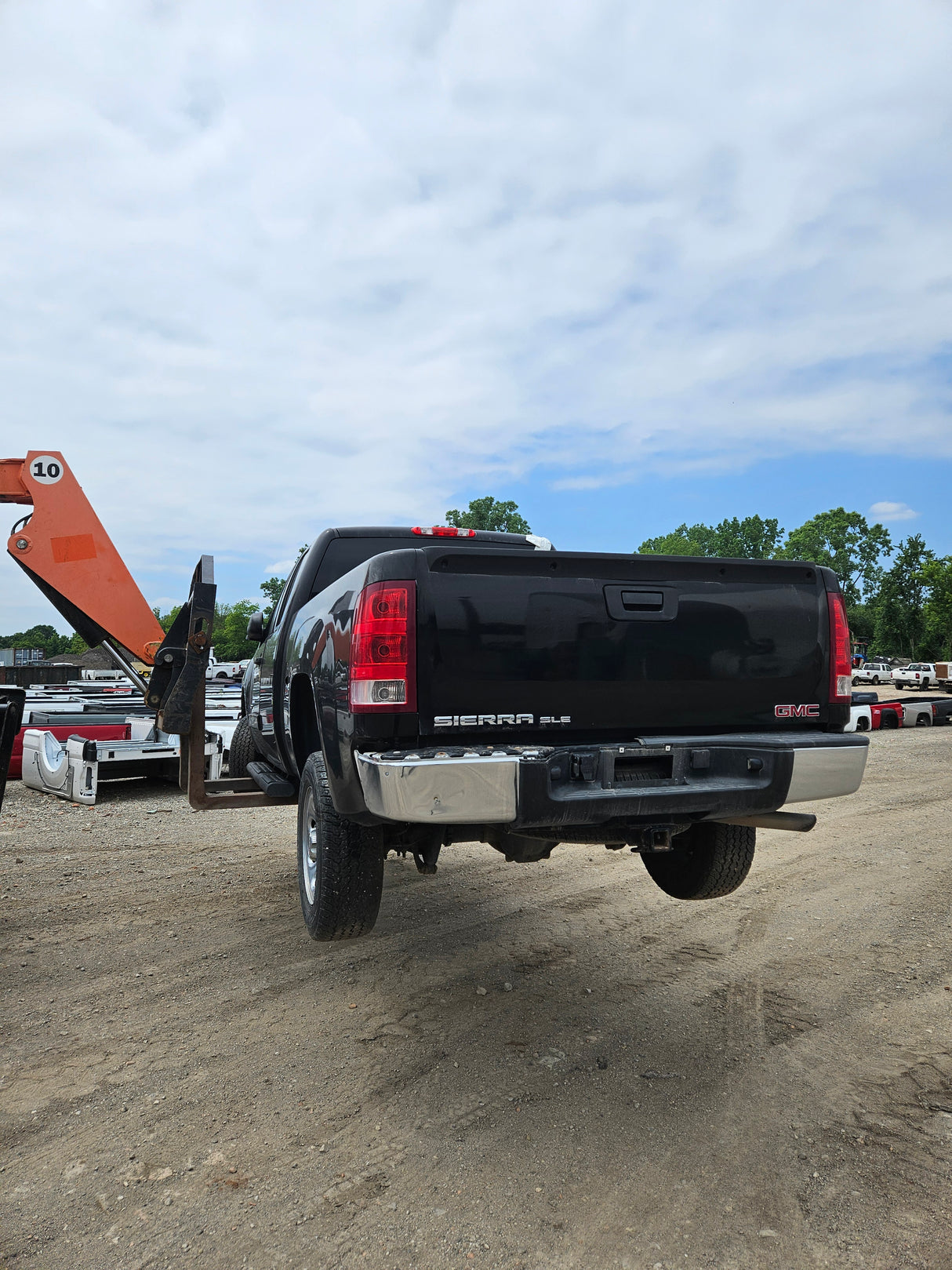 2011 GMC Sierra Extended Cab Short Bed 1500 - FULL PART OUT