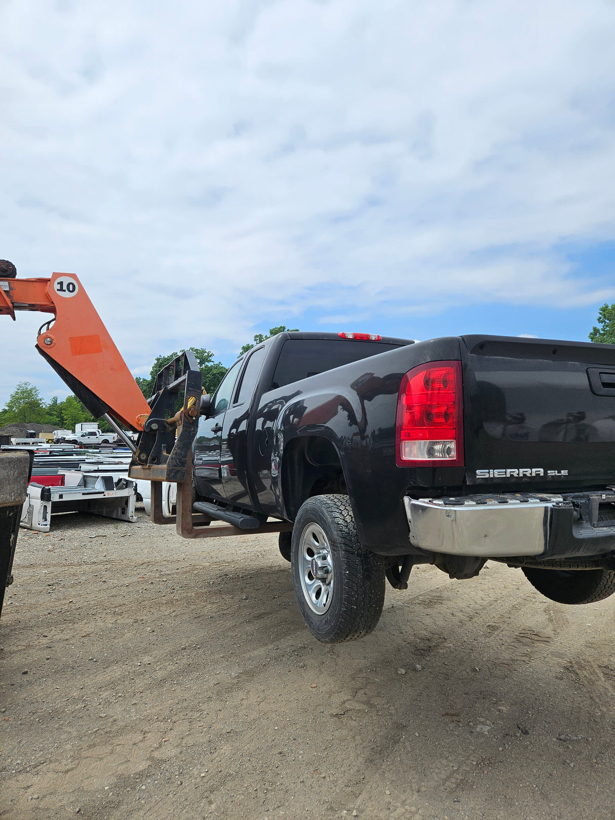 2011 GMC Sierra Extended Cab Short Bed 1500 - FULL PART OUT