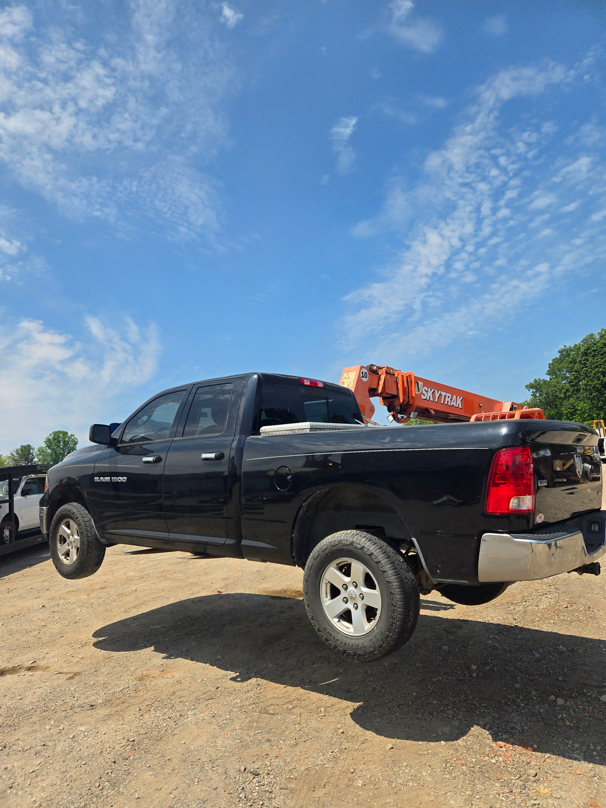 2012 Dodge Ram 1500 Crew Cab Short Bed 4th gen - FULL PART OUT