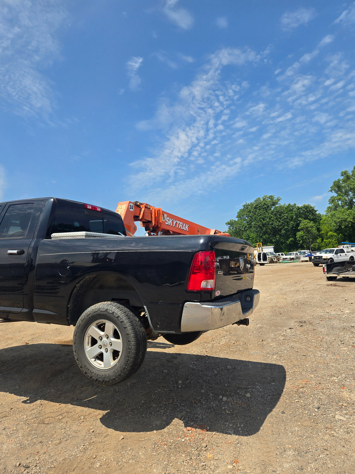 2012 Dodge Ram 1500 Crew Cab Short Bed 4th gen - FULL PART OUT