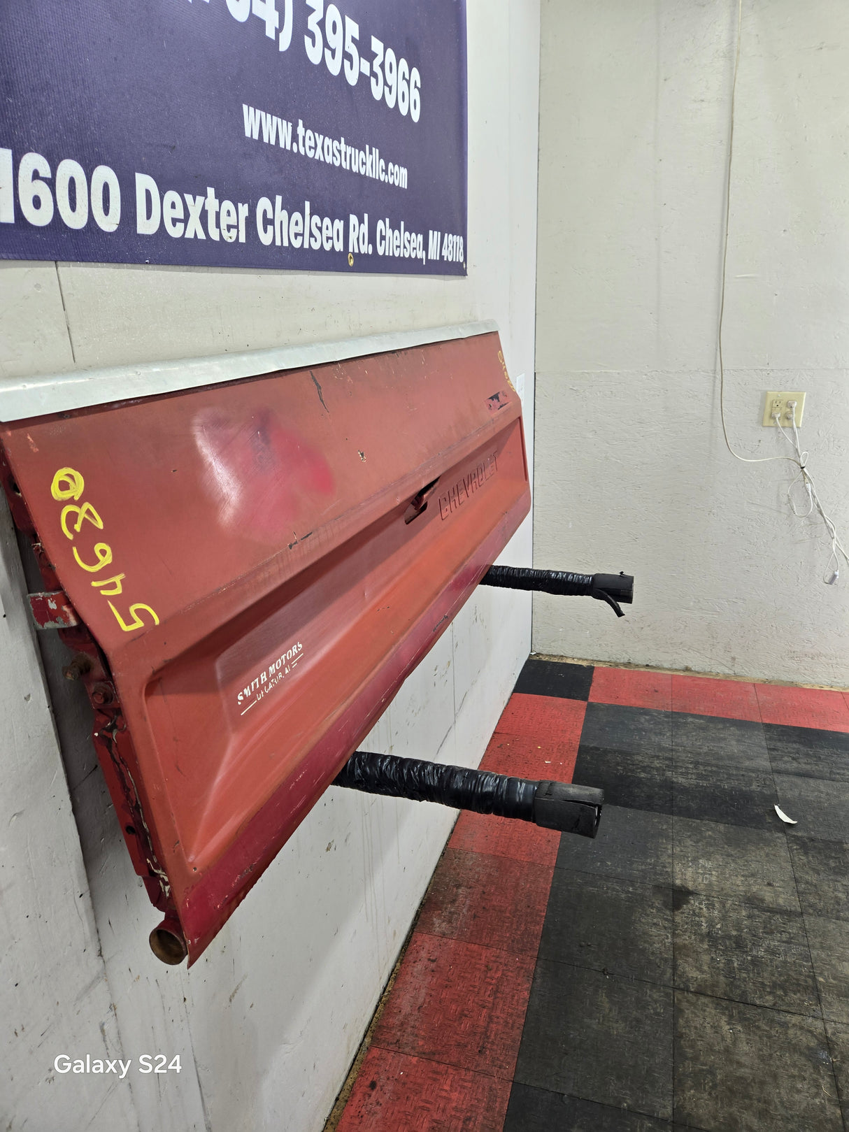 1973-1987 Chevrolet / GMC Square Body Tailgate C10 C15 C20 C25 C35 K10 K15 K20 K25 K35