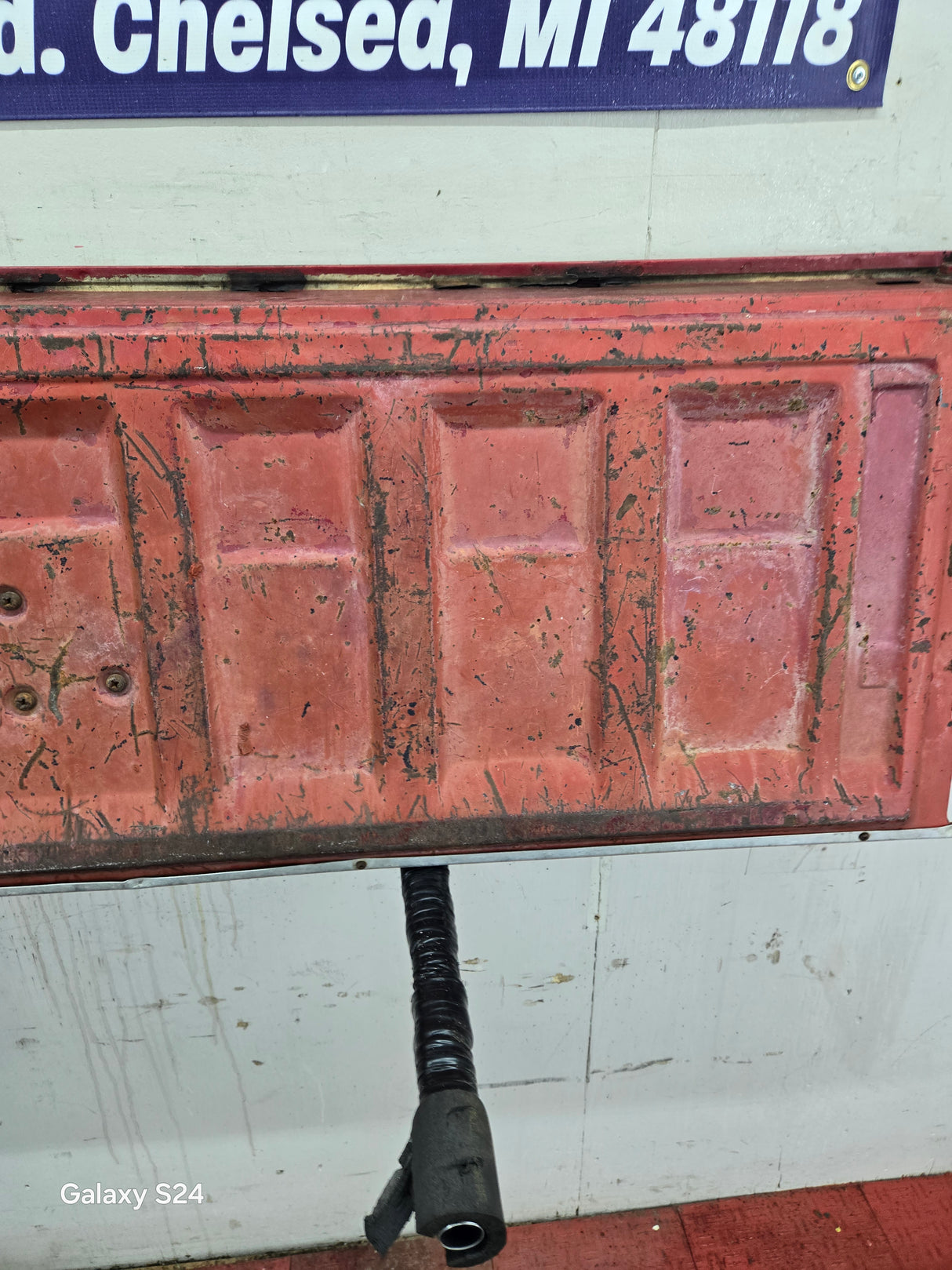 1973-1987 Chevrolet / GMC Square Body Tailgate C10 C15 C20 C25 C35 K10 K15 K20 K25 K35