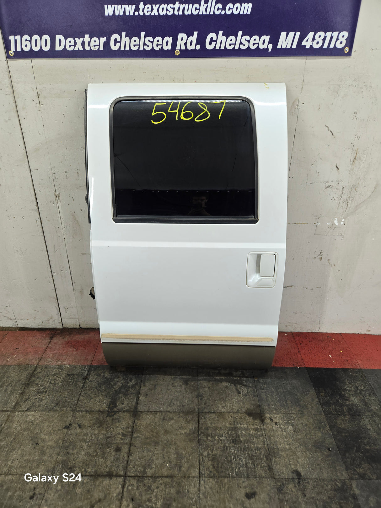 2012-2016 Ford Super Duty Driver Side Rear Door LH Crew Cab F250 F350 F450 F550