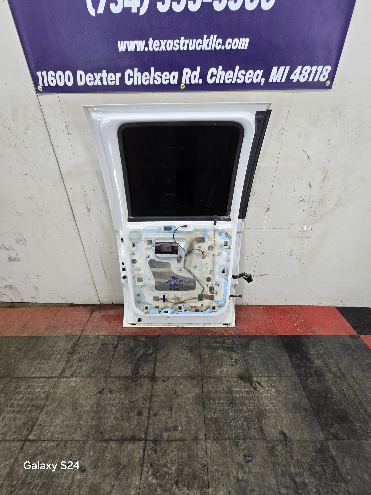 2012-2016 Ford Super Duty Driver Side Rear Door LH Crew Cab F250 F350 F450 F550