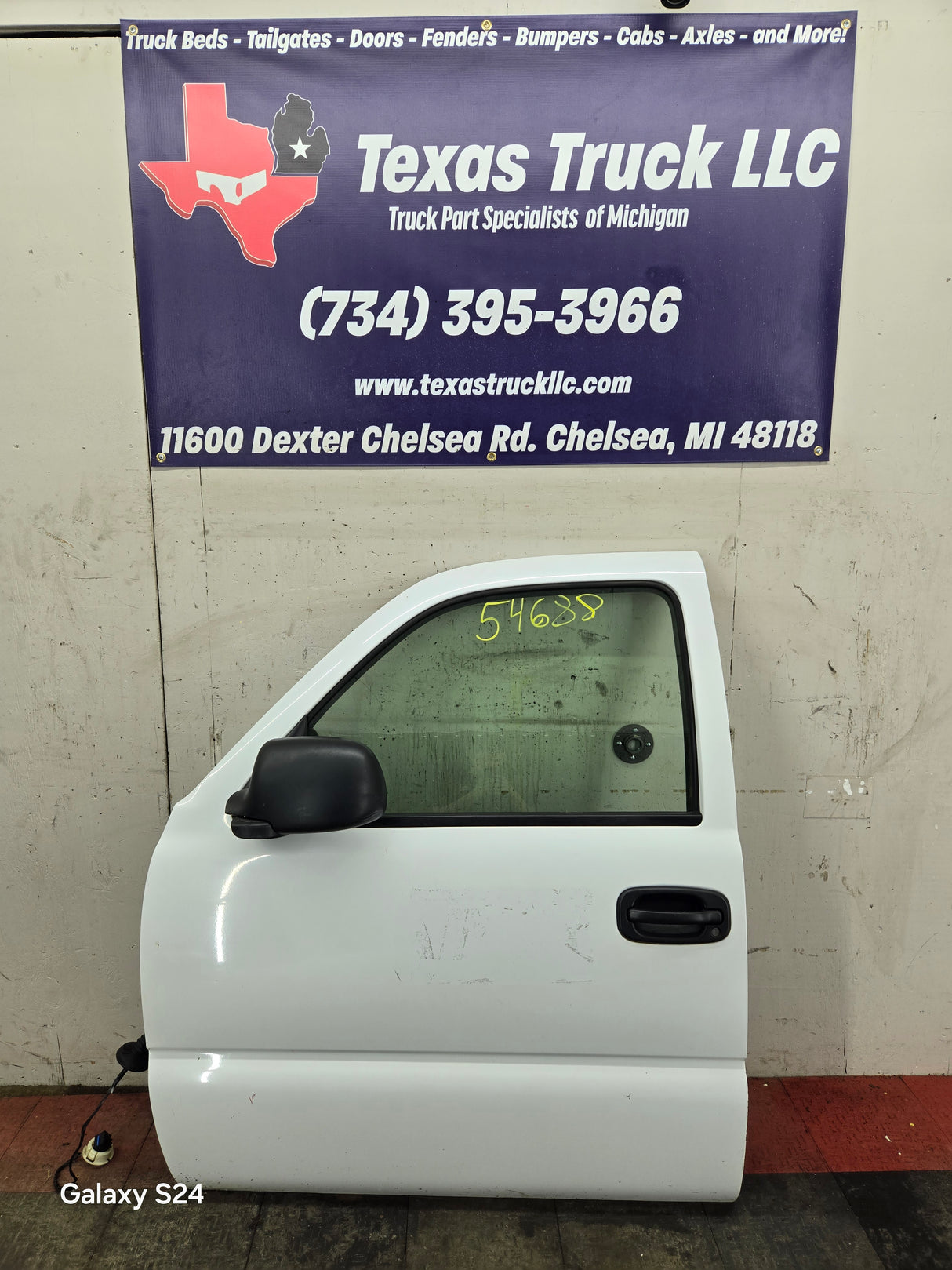 1999-2006 Chevrolet Silverado / GMC Sierra 1500 2500 3500 HD Front Driver Side Door LH