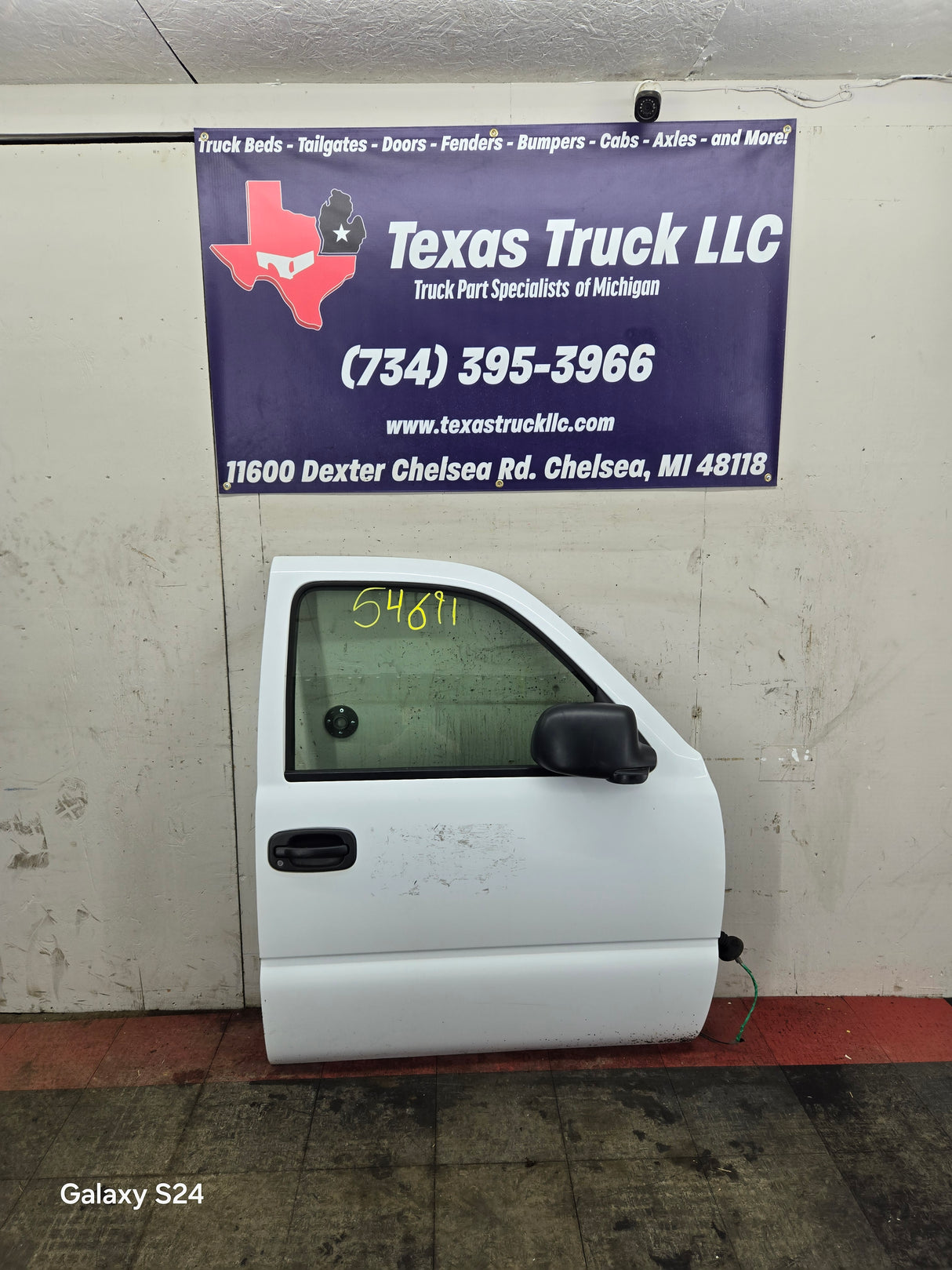 1999-2006 Chevrolet Silverado / GMC Sierra 1500 2500 3500 HD Front RH Passenger side Door