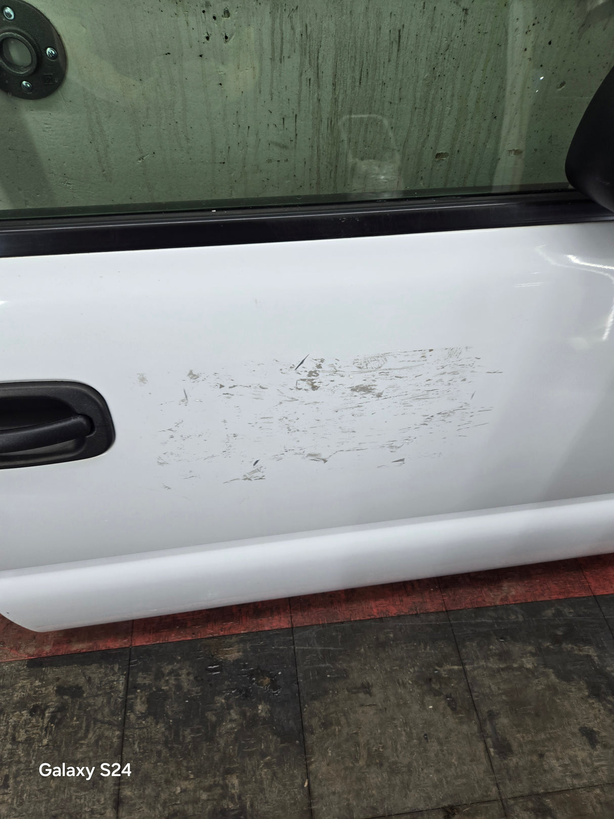 1999-2006 Chevrolet Silverado / GMC Sierra 1500 2500 3500 HD Front RH Passenger side Door