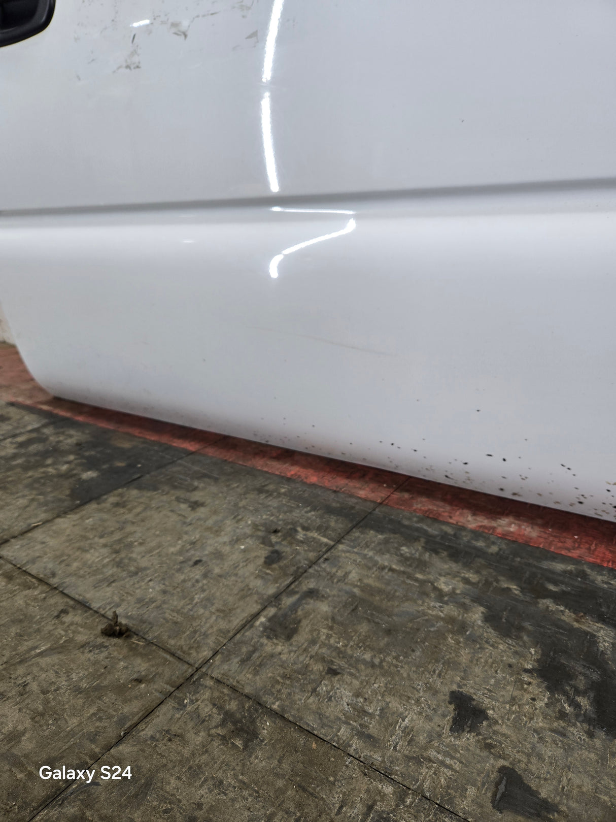 1999-2006 Chevrolet Silverado / GMC Sierra 1500 2500 3500 HD Front RH Passenger side Door