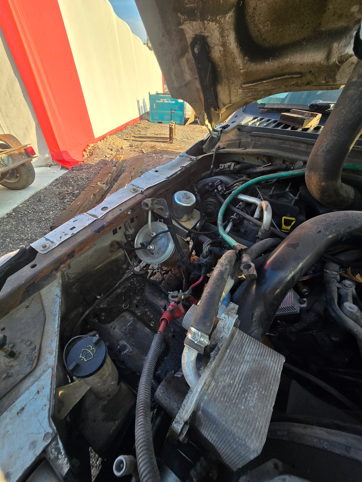 2005 Ford F-350 Super Duty 6.0L Power Stroke Crew Cab Short Bed 2wd - FULL PART OUT