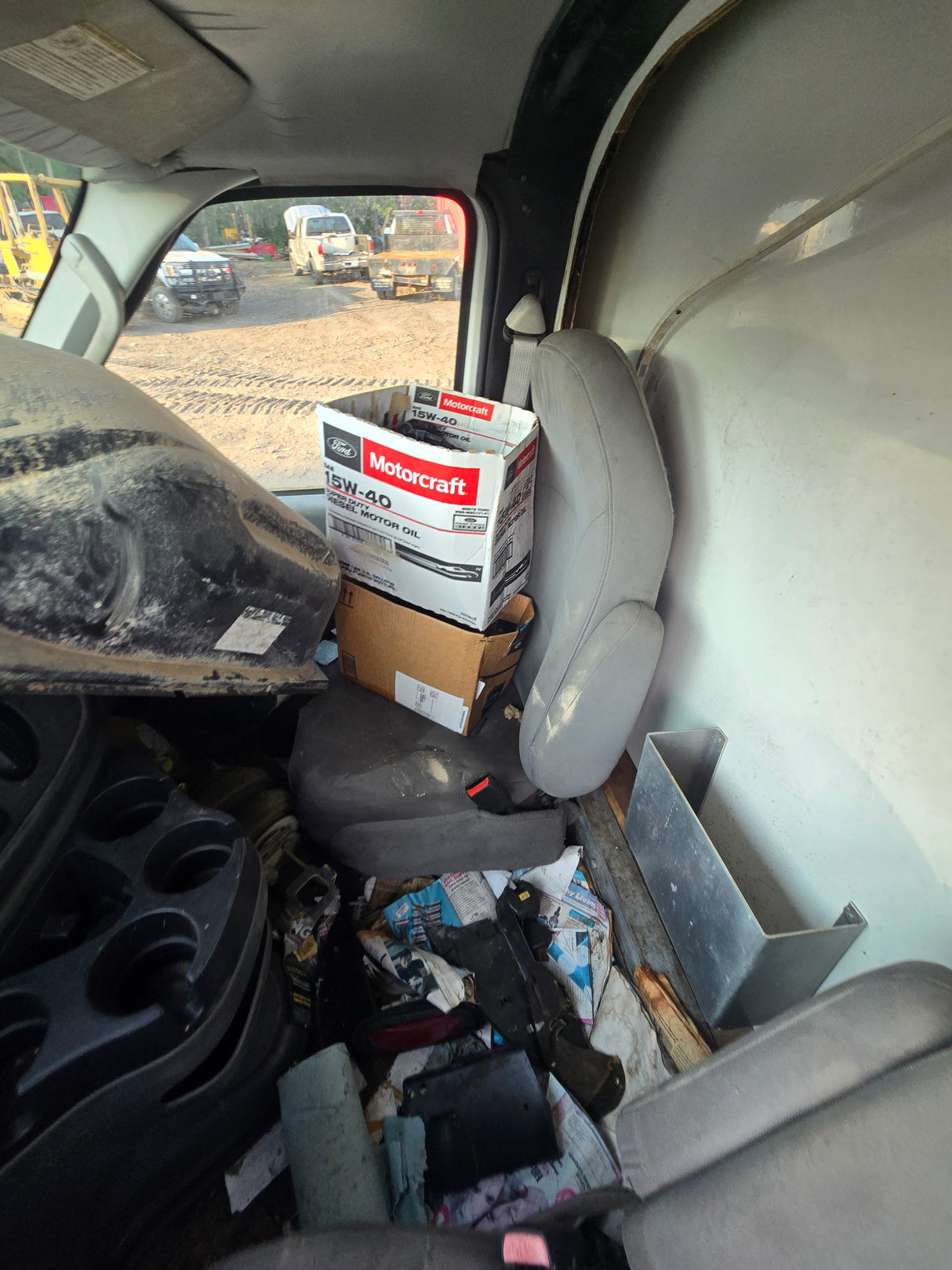 2006 Ford E-450 Express Van Cut Away 6.0L Power Stroke - FULL PART OUT