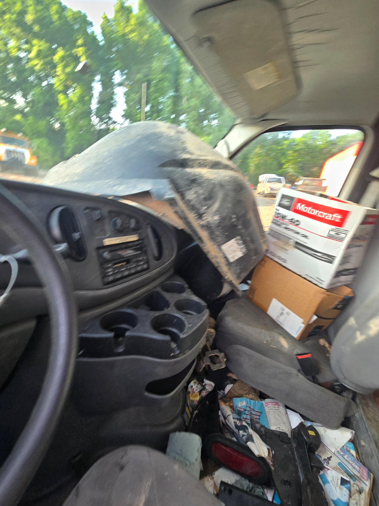 2006 Ford E-450 Express Van Cut Away 6.0L Power Stroke - FULL PART OUT