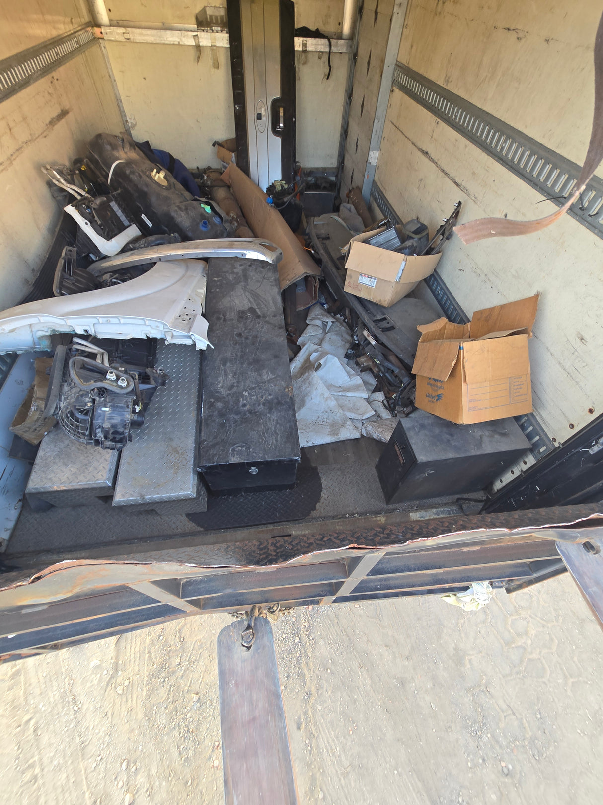 2006 Ford E-450 Express Van Cut Away 6.0L Power Stroke - FULL PART OUT