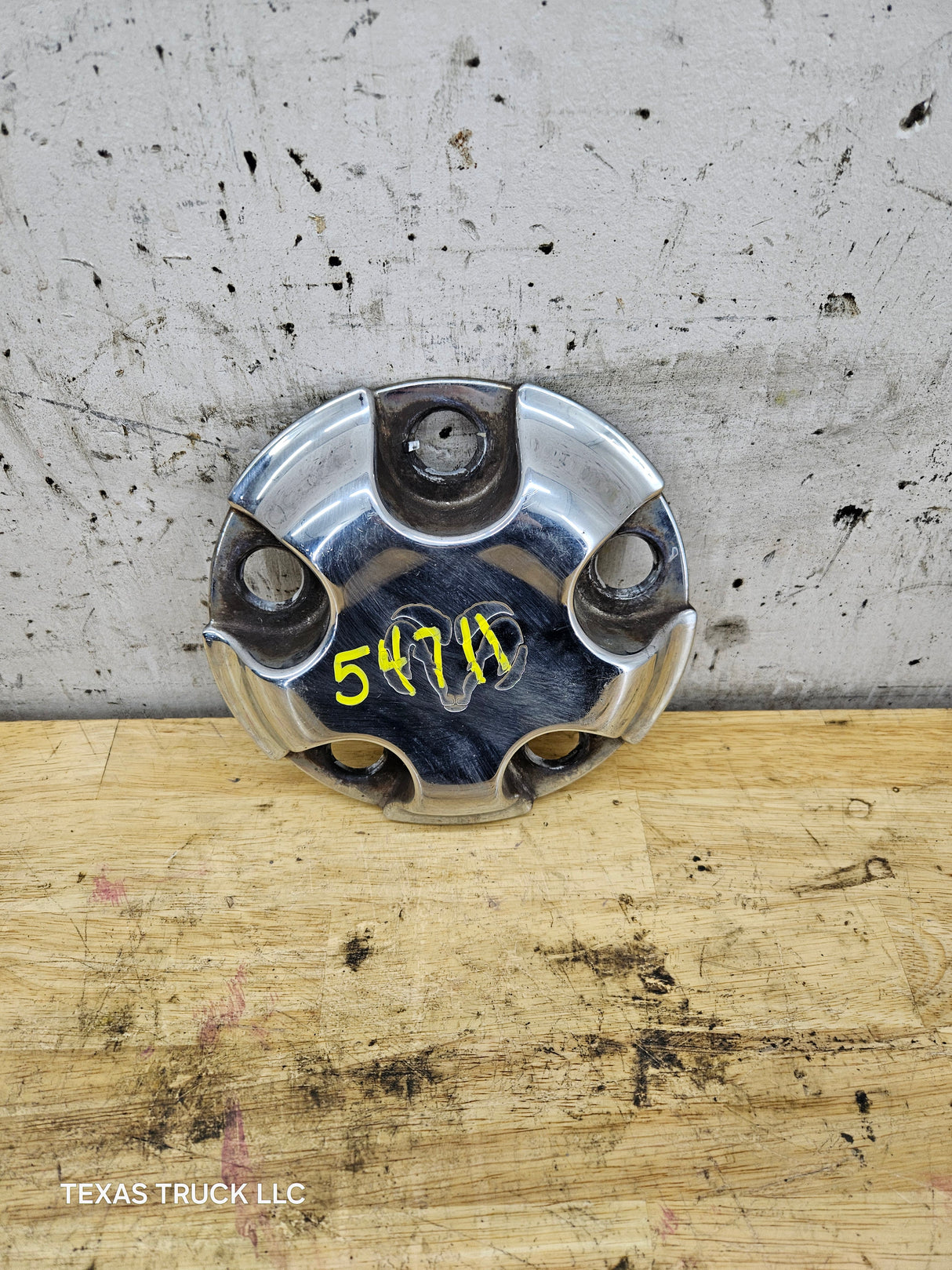 2002-2008 Dodge Ram 1500 OEM Center Wheel Cap Hub Cap 3rd Gen