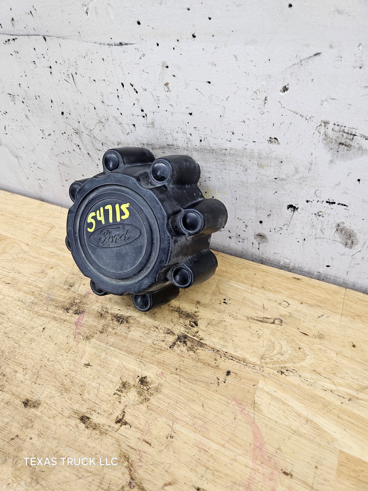 1999-2007 Ford Super Duty F250 F350 Hub Cap Center Cap SINGLE REAR WHEEL 8 LUG 2C34-1A096-EA 2C34-1A096-FA