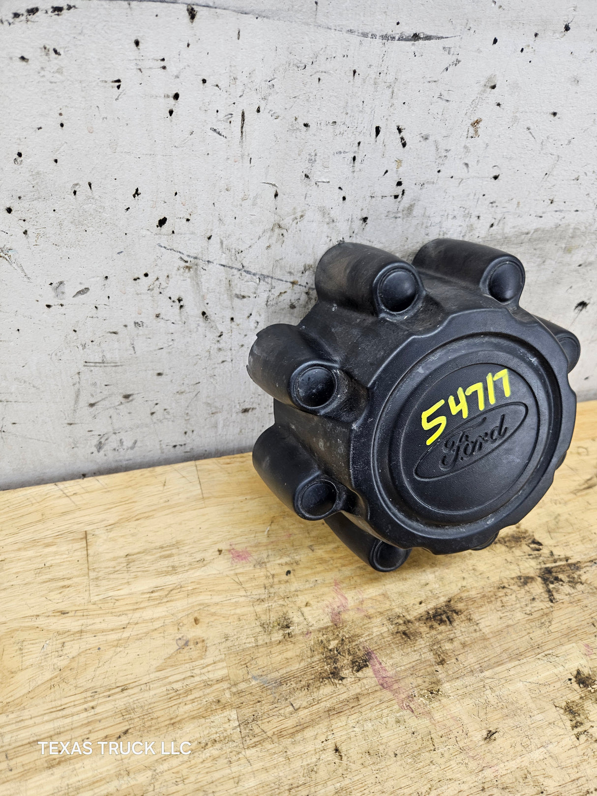 1999-2007 Ford Super Duty F250 F350 Hub Cap Center Cap SINGLE REAR WHEEL 8 LUG 2C34-1A096-EA 2C34-1A096-FA